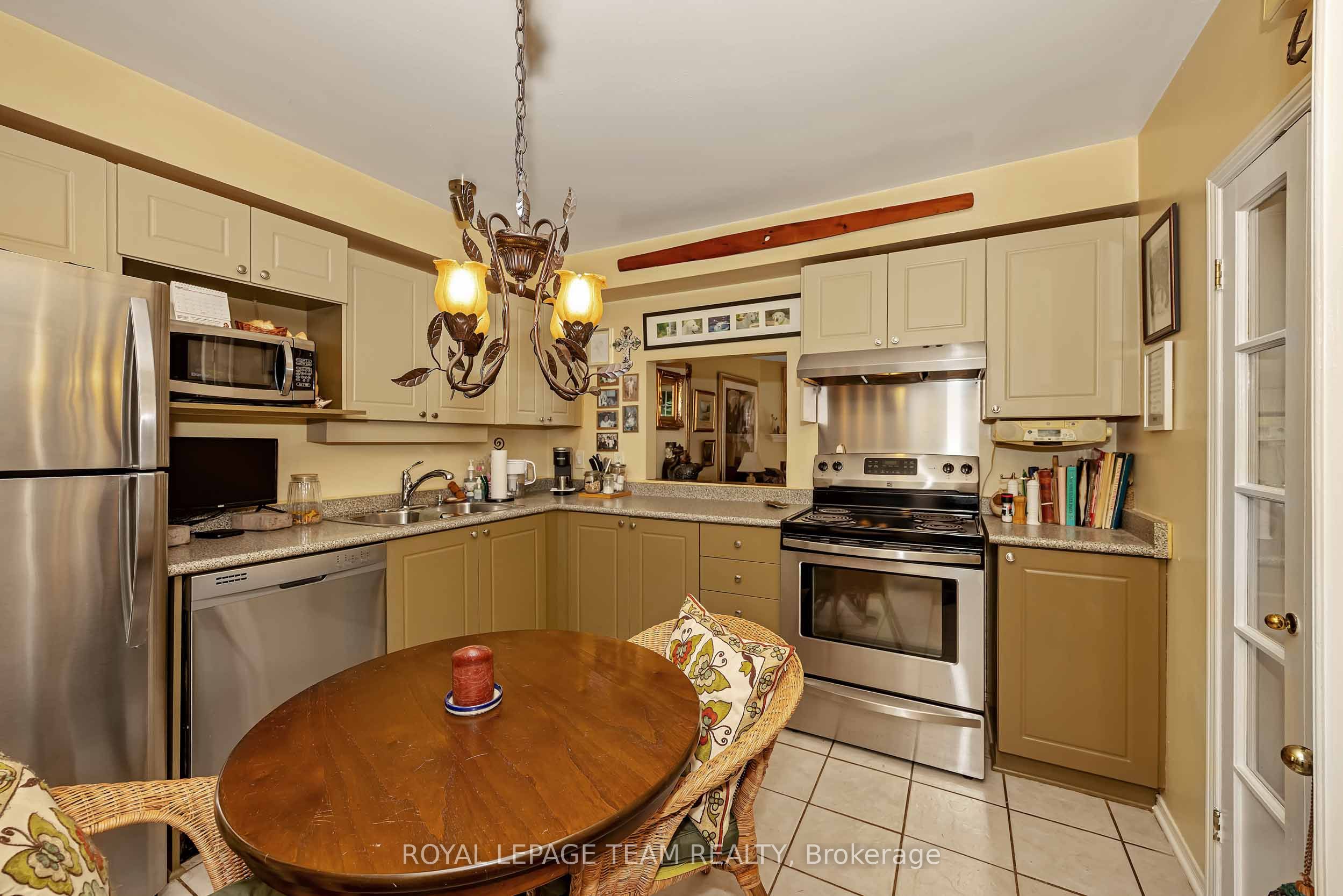 28 Monterey Drive Property Photo 4