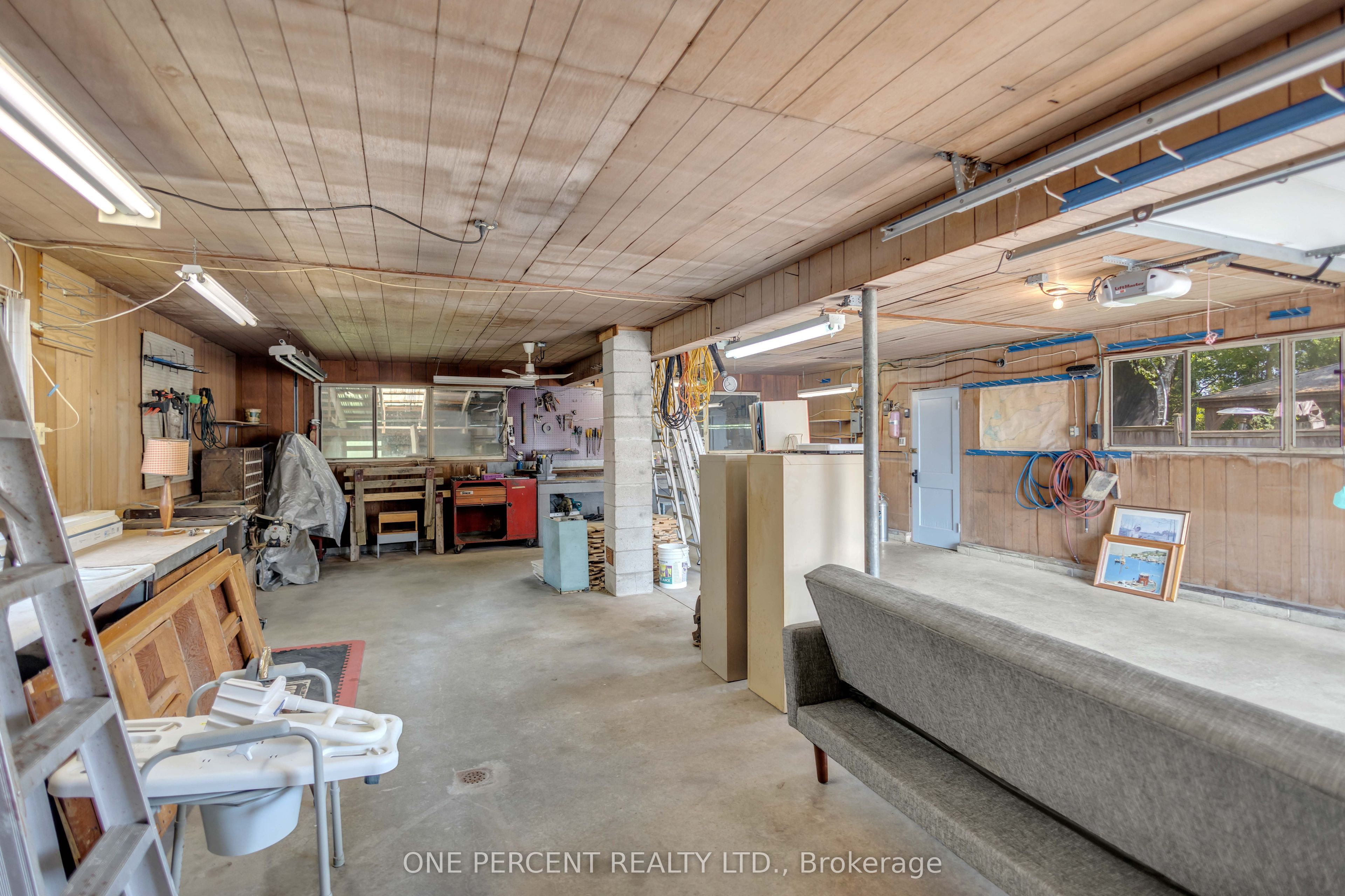 55 Young Street Property Photo 5