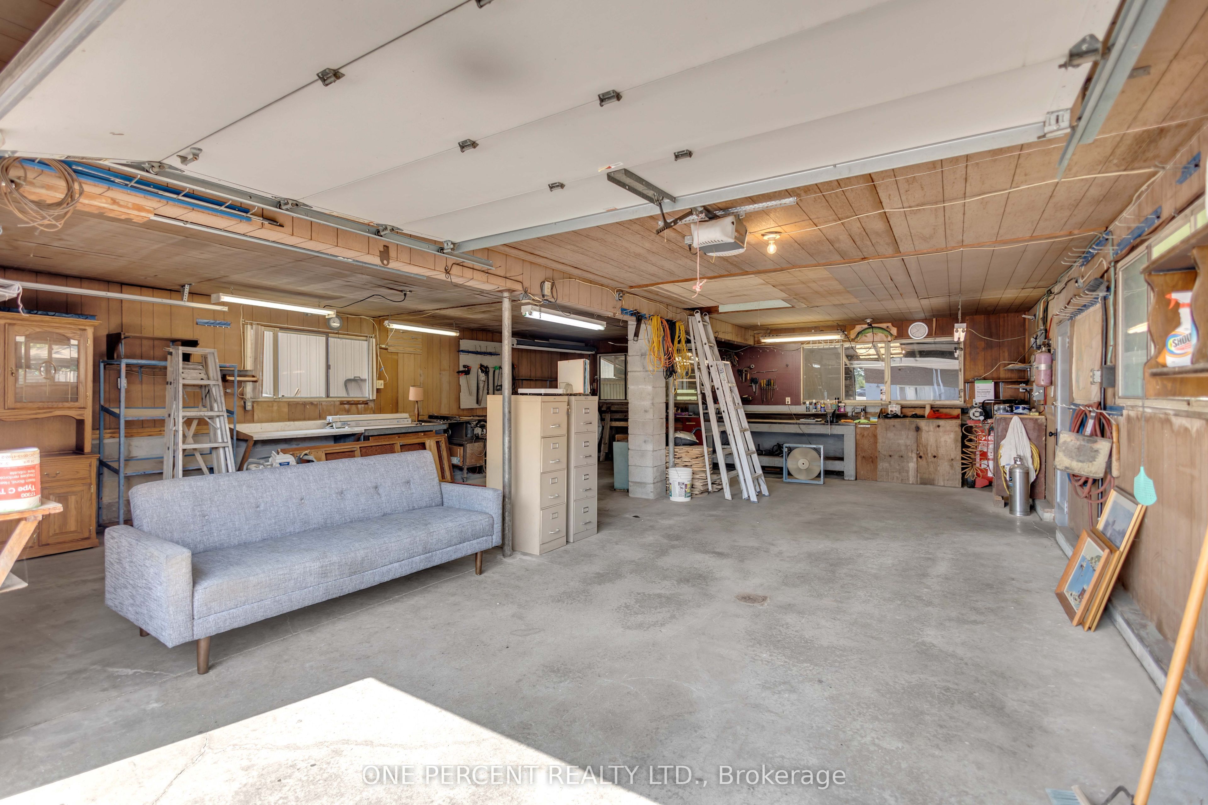 55 Young Street Property Photo 6