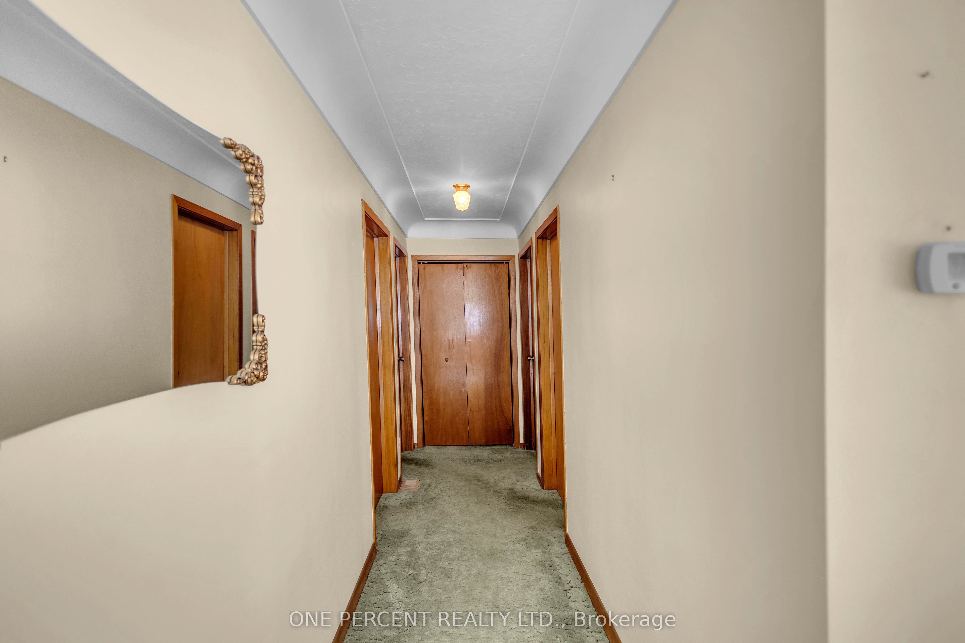 55 Young Street Property Photo 17