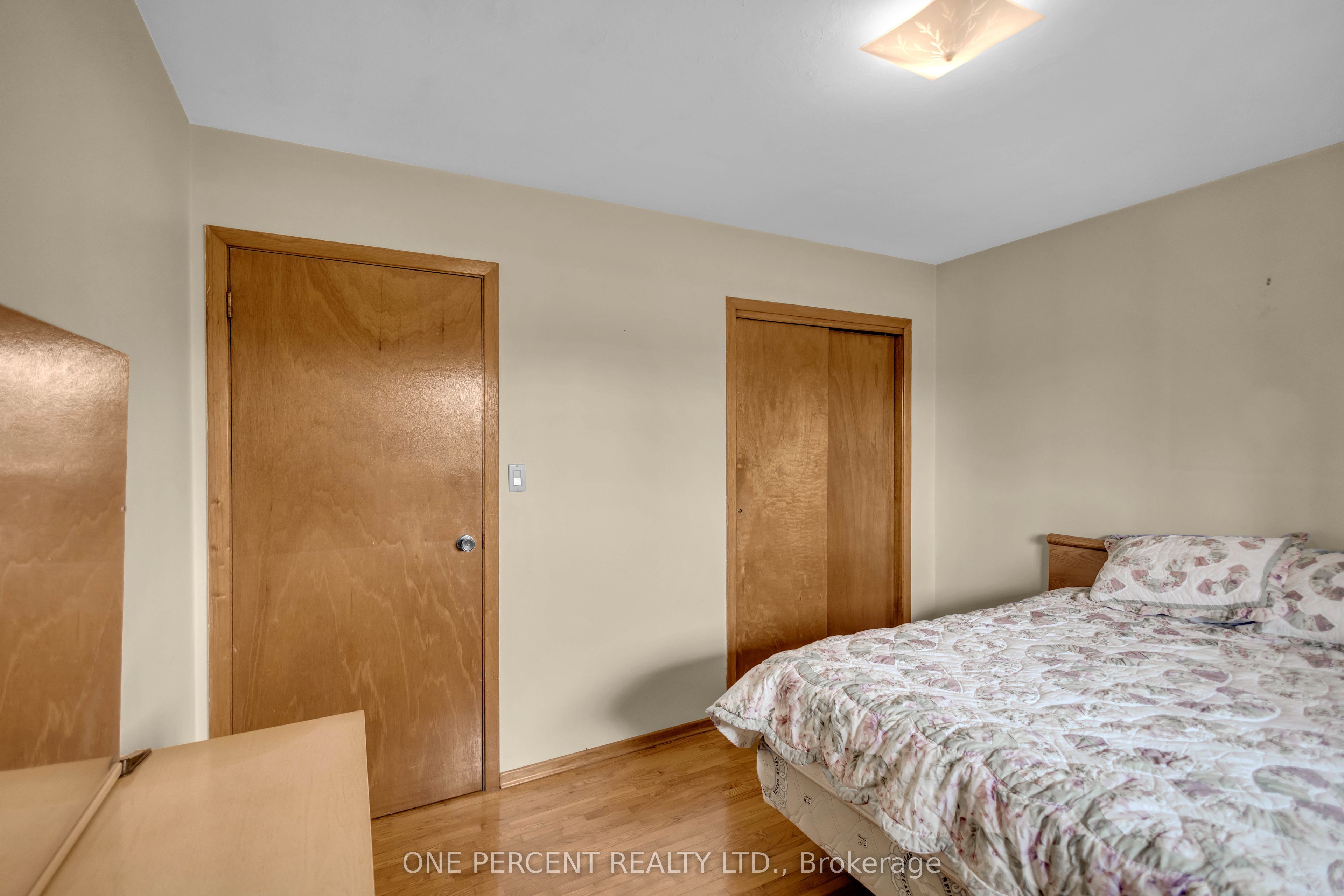55 Young Street Property Photo 23