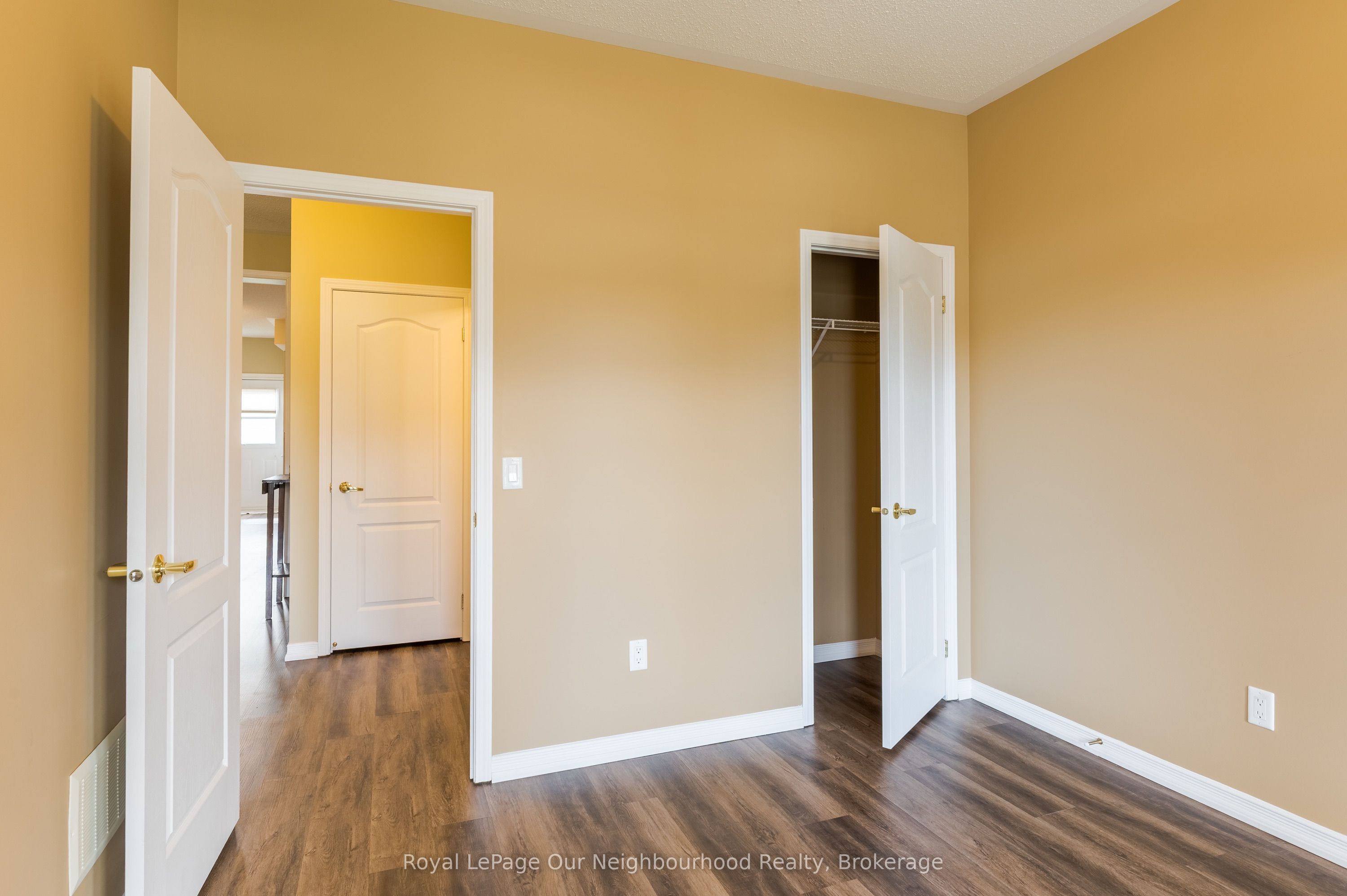 661 Robinson Drive Upper Property Photo 16