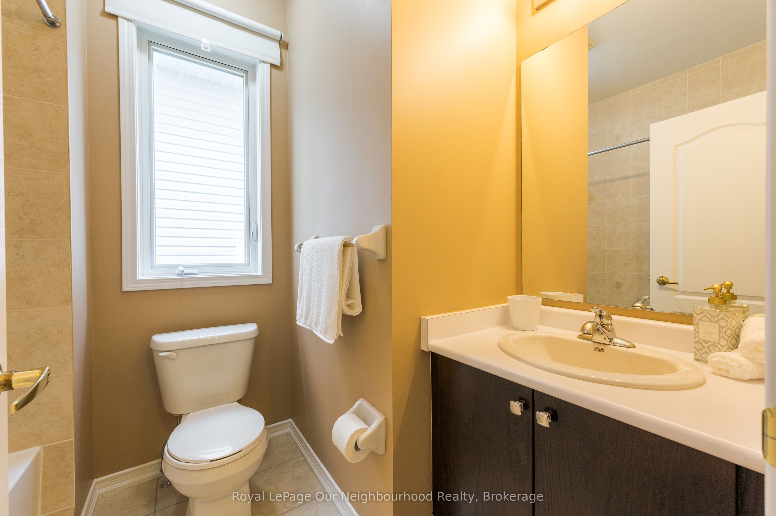 661 Robinson Drive Upper Property Photo 17