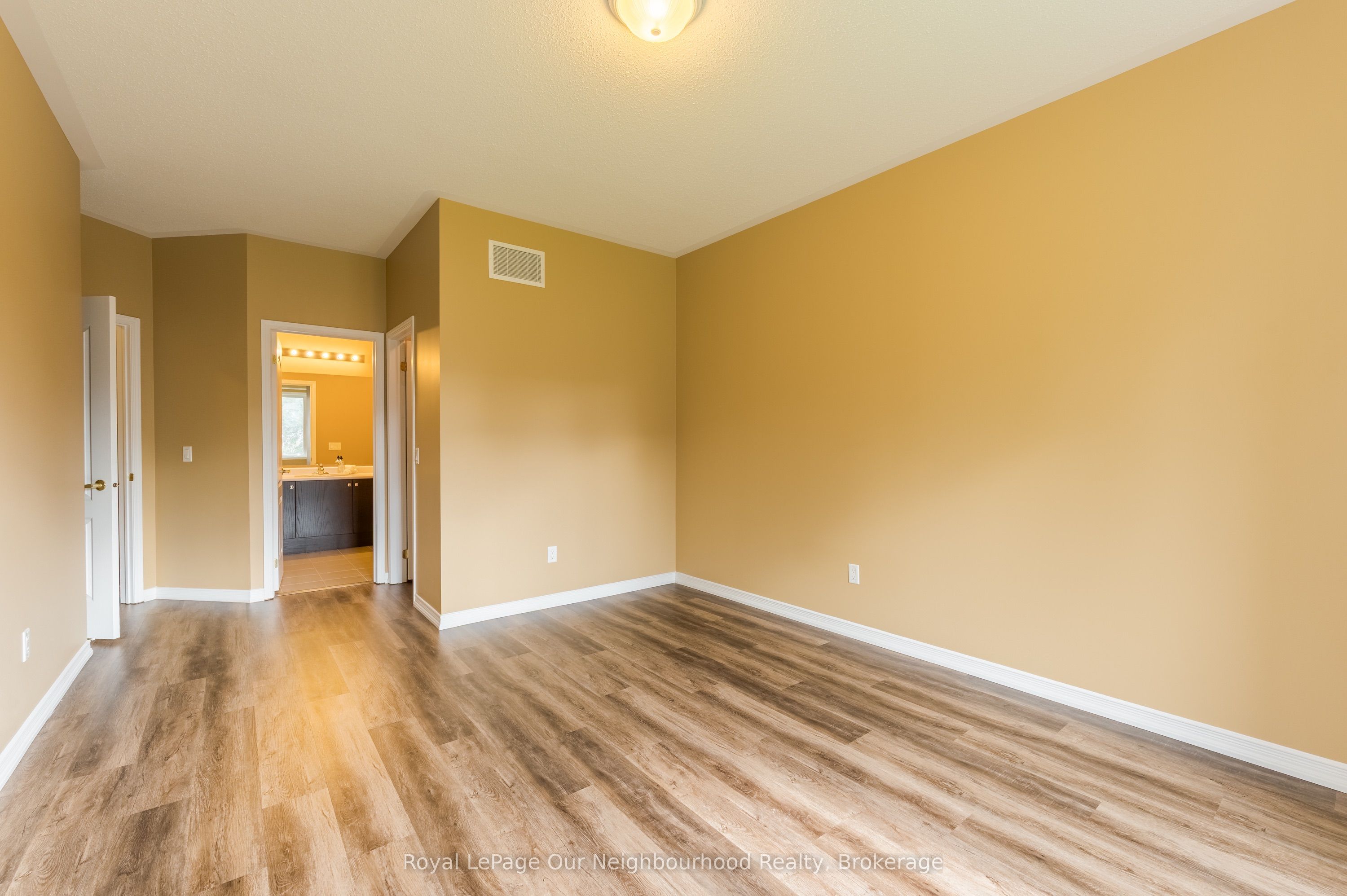 661 Robinson Drive Upper Property Photo 20