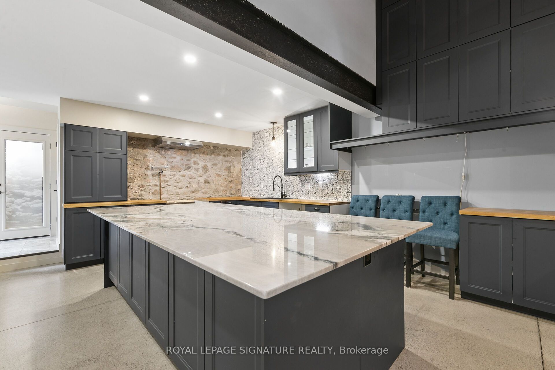 24 Davidson Street Property Photo 5