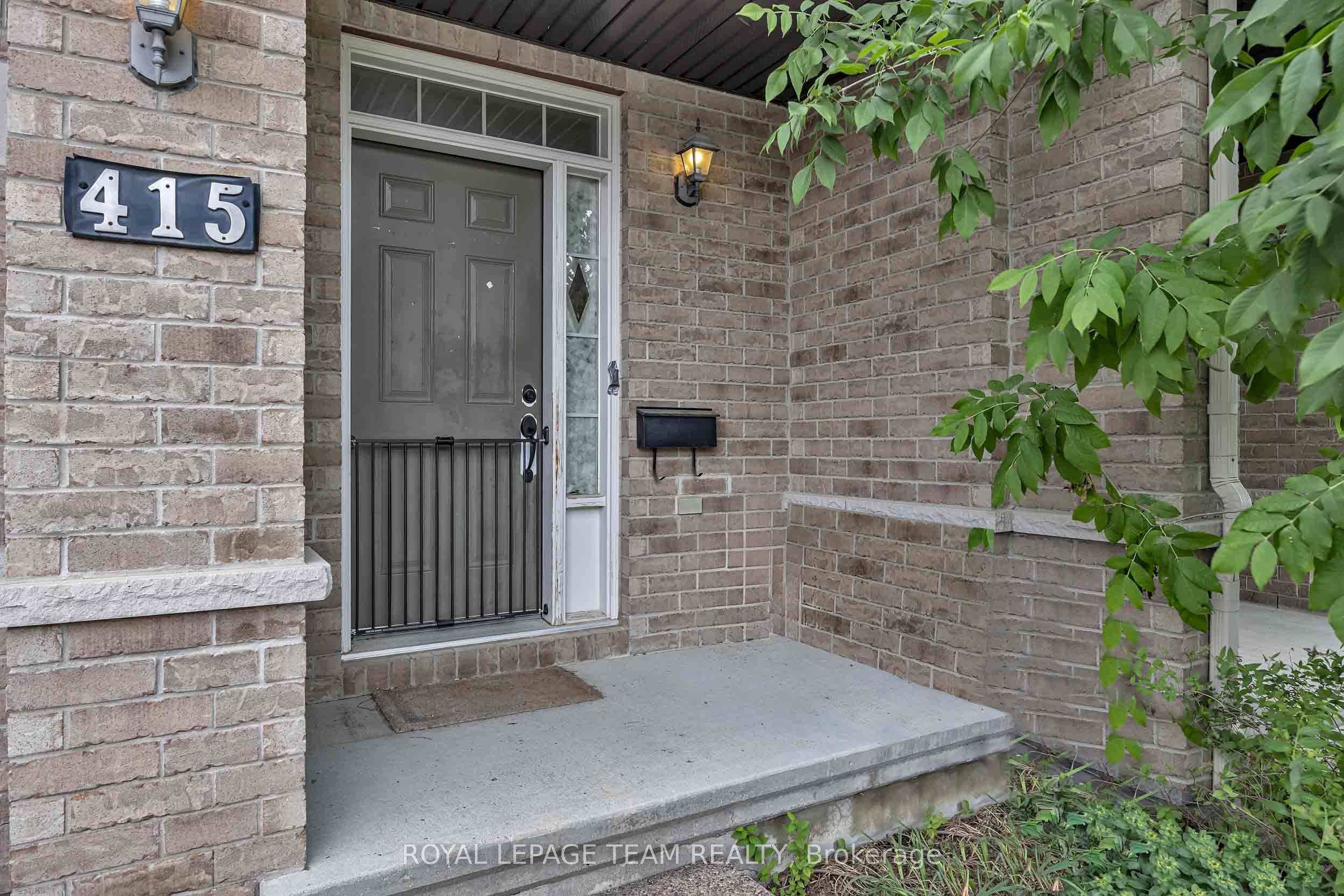 415 Arncliffe Avenue Property Photo 2