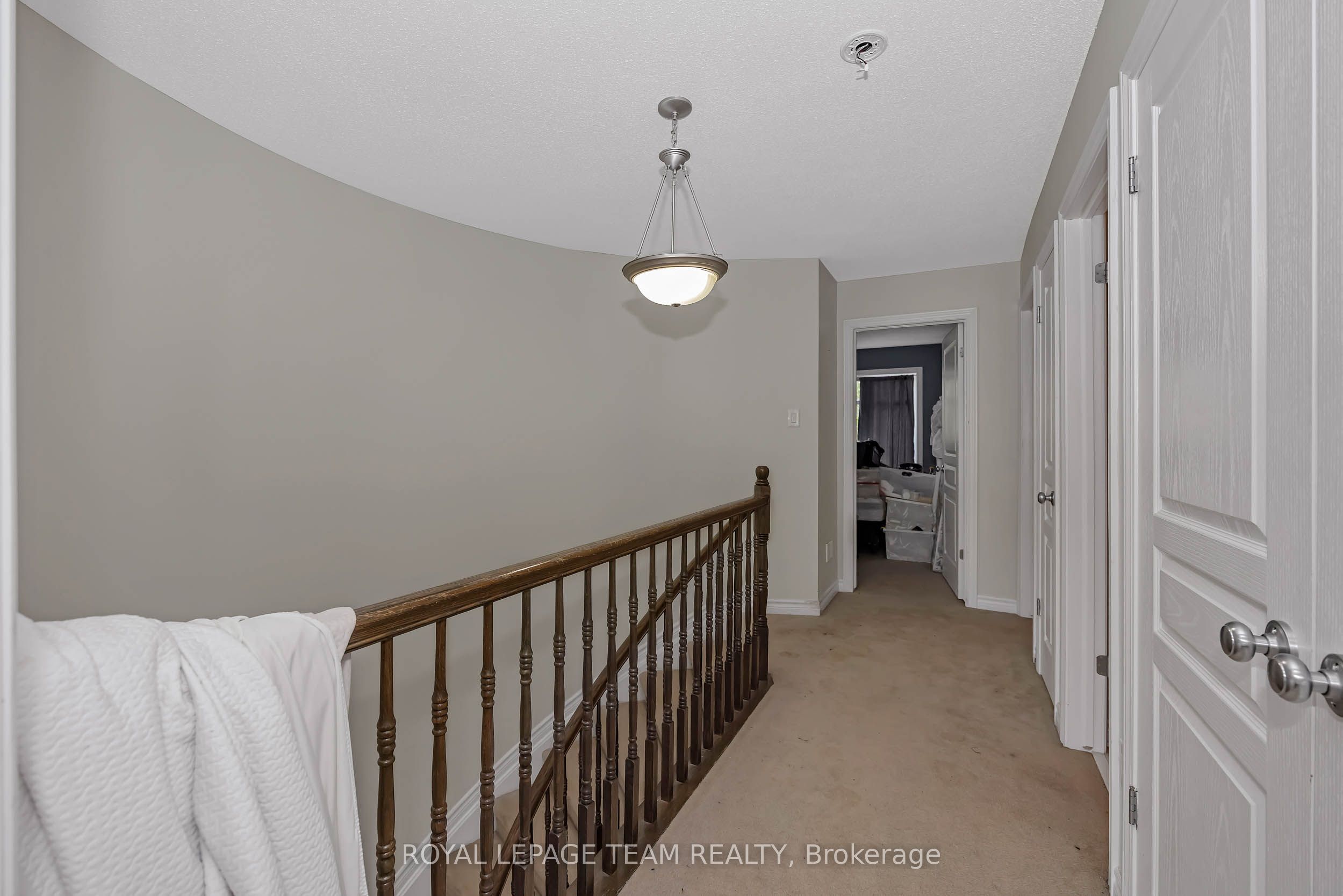 415 Arncliffe Avenue Property Photo 6
