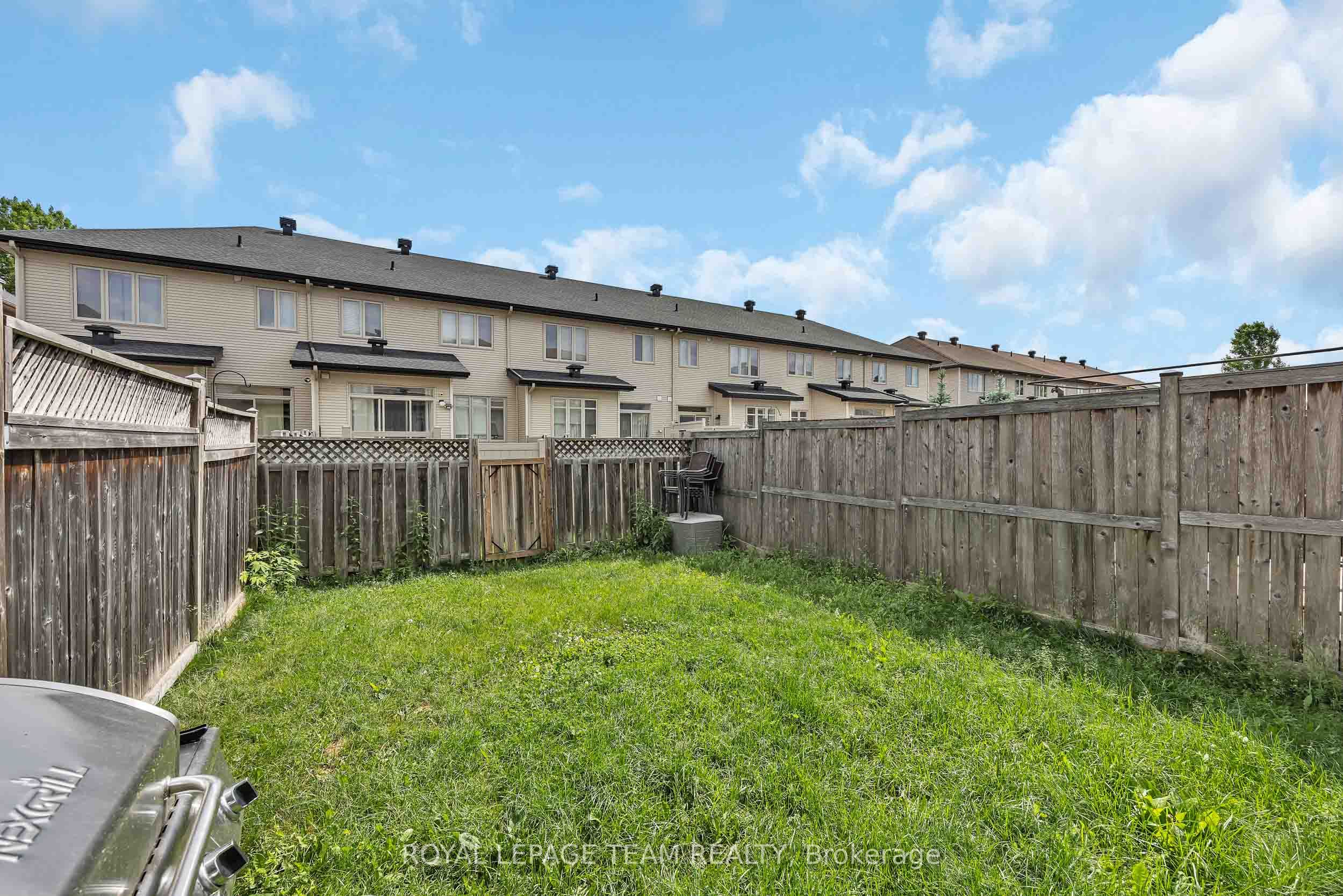 415 Arncliffe Avenue Property Photo 10