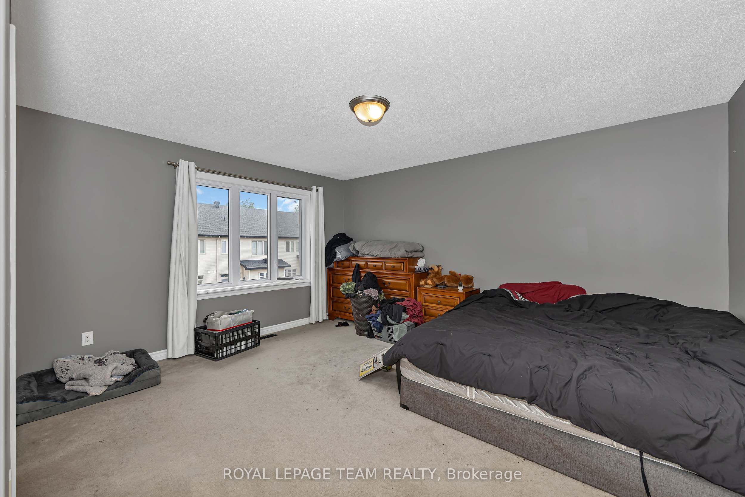 415 Arncliffe Avenue Property Photo 14