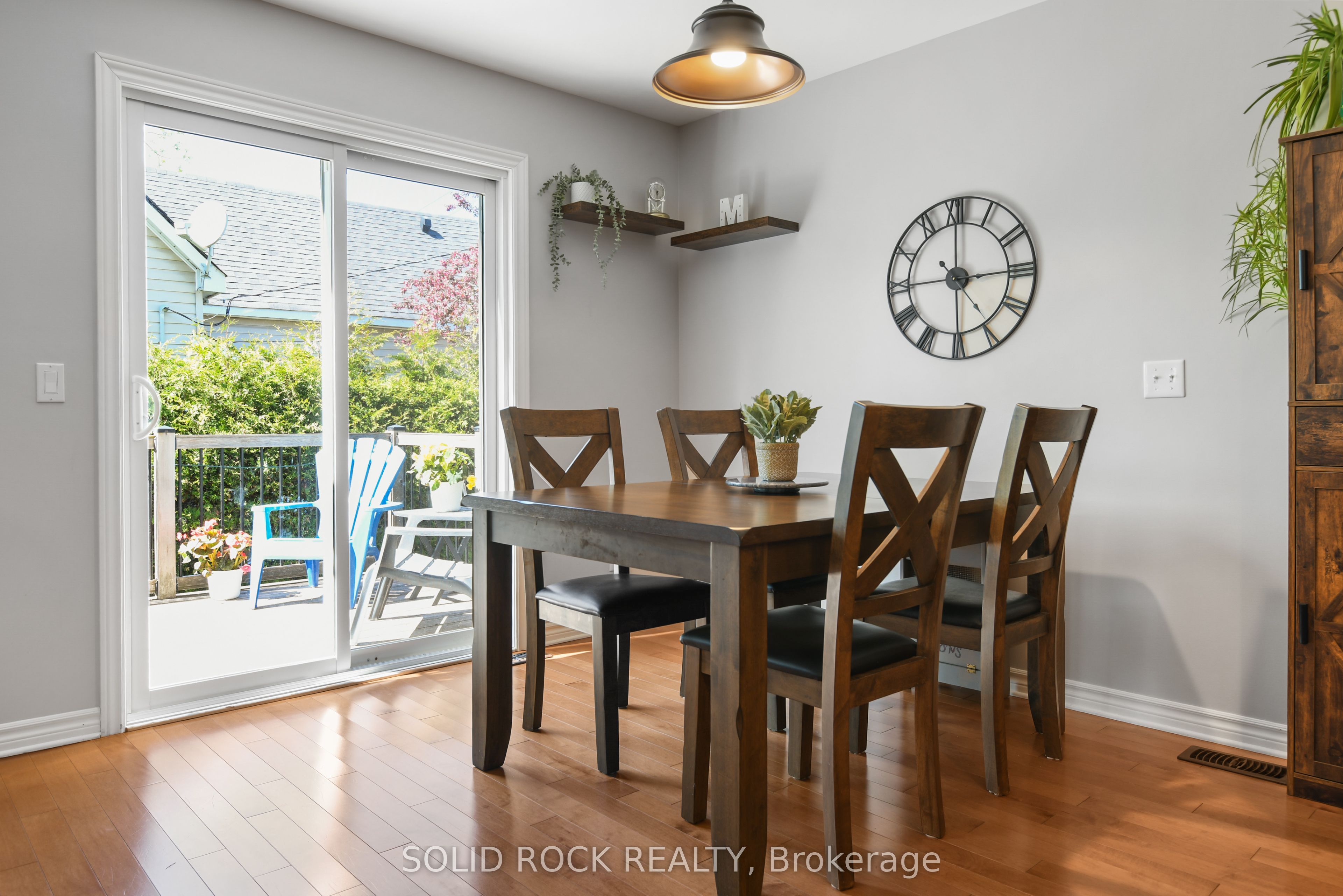 55 Woodward Street Property Photo 9