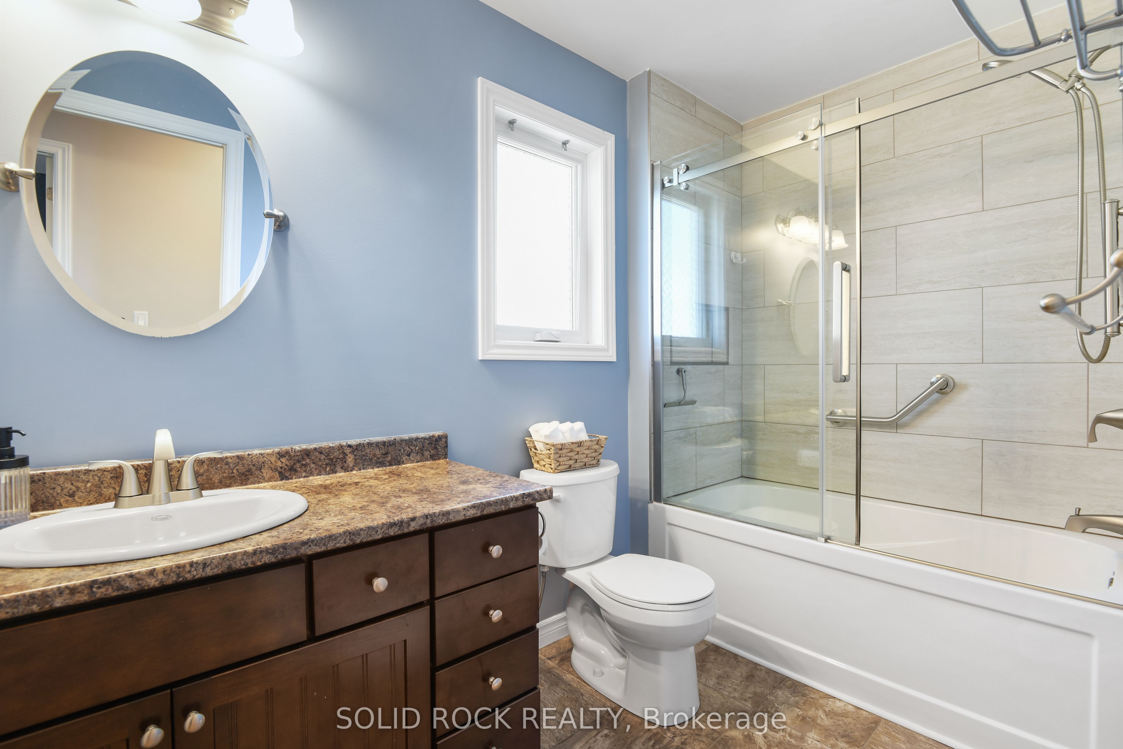55 Woodward Street Property Photo 18