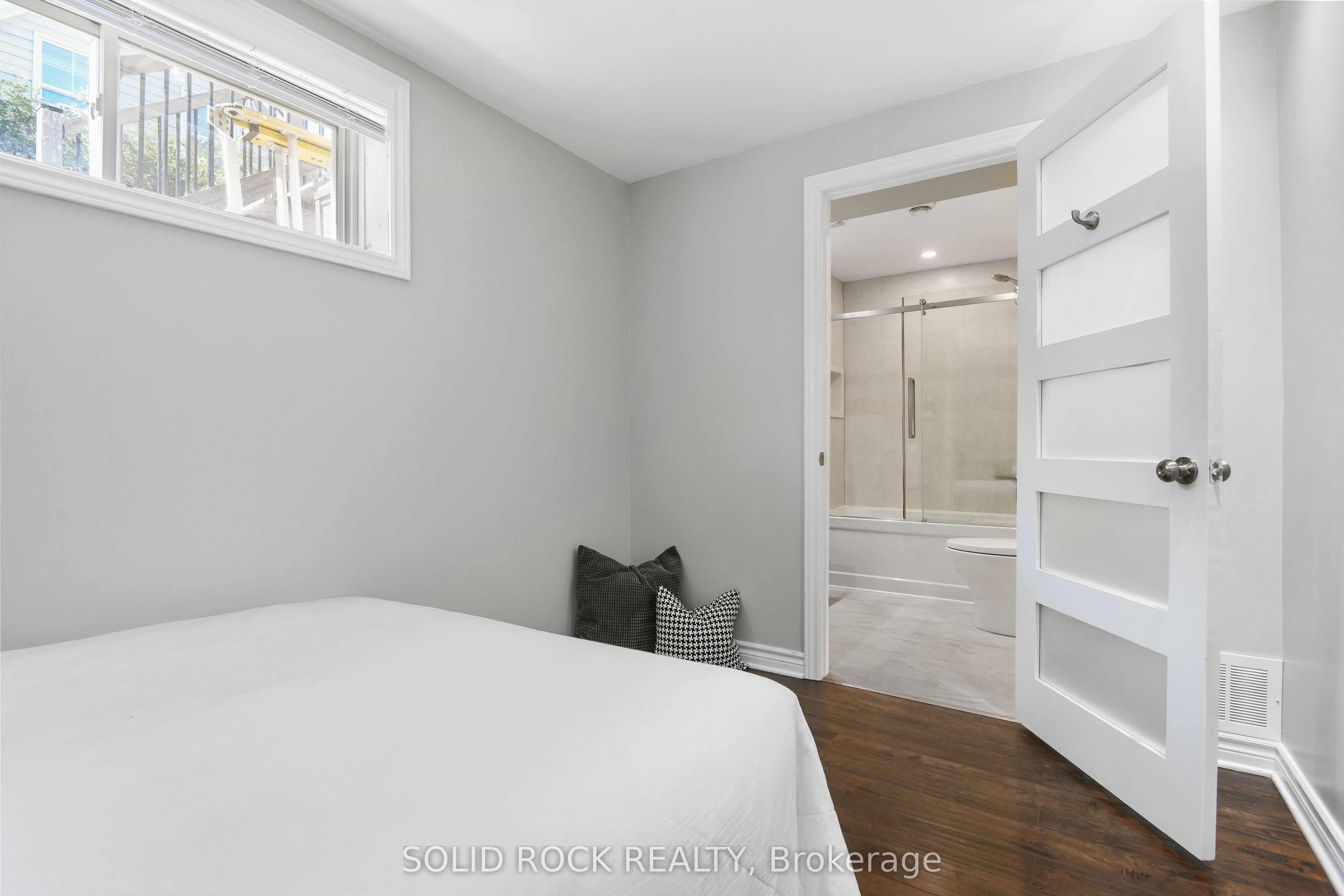 55 Woodward Street Property Photo 23