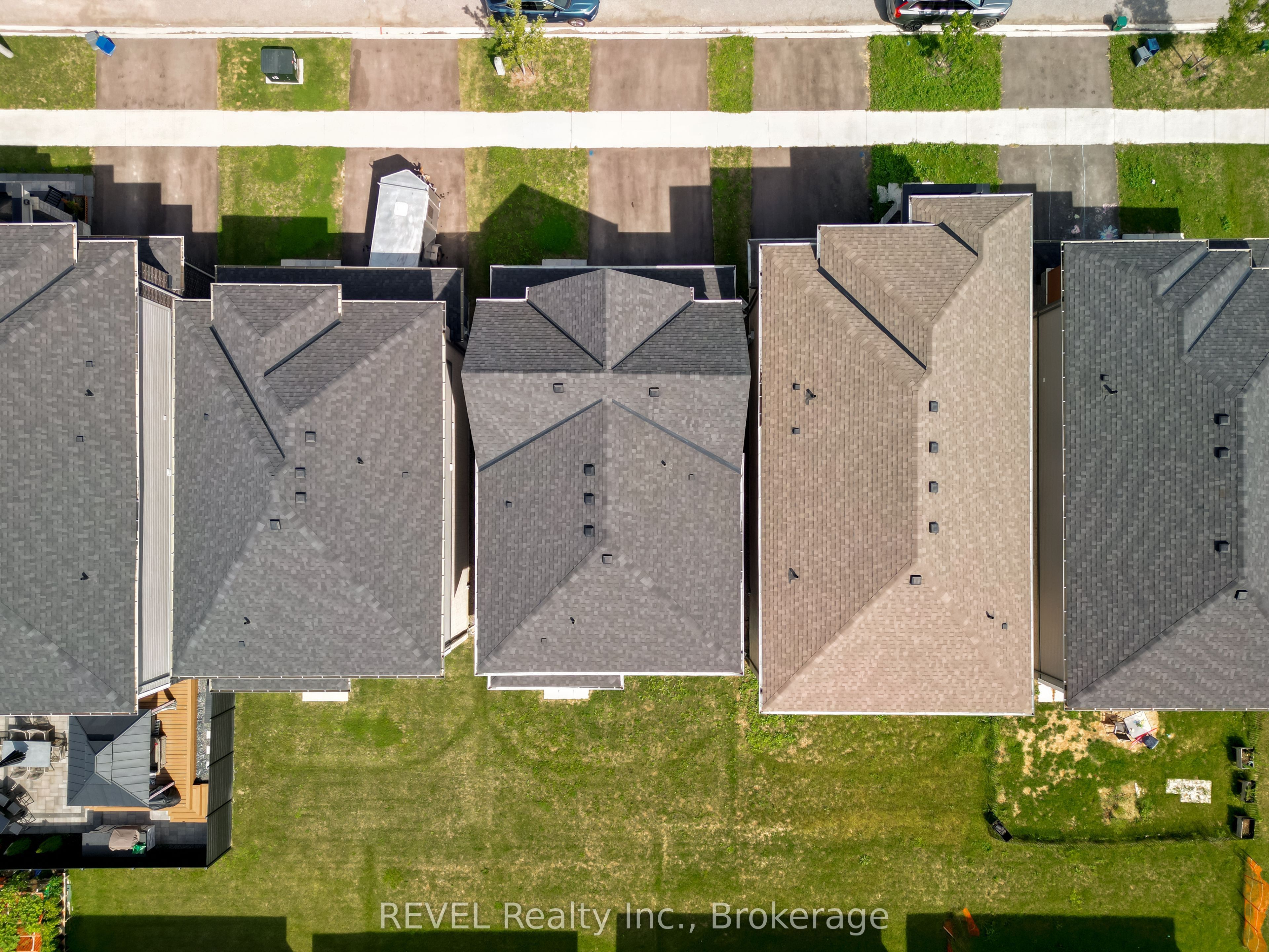111 Sunflower Crescent Property Photo 25