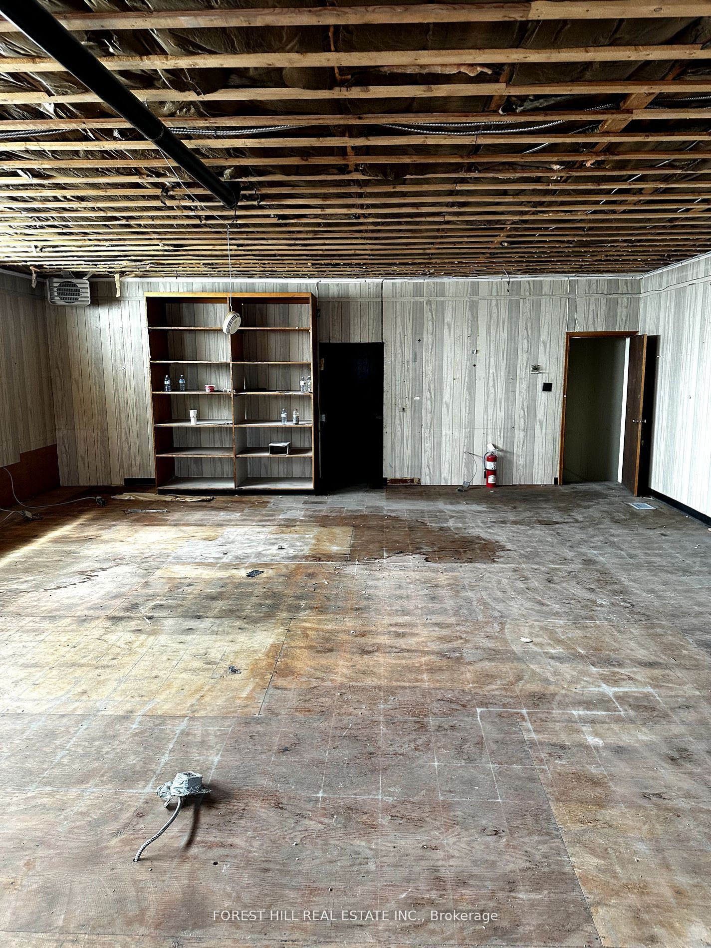 257 Front Street 2nd Floor Property Photo 4