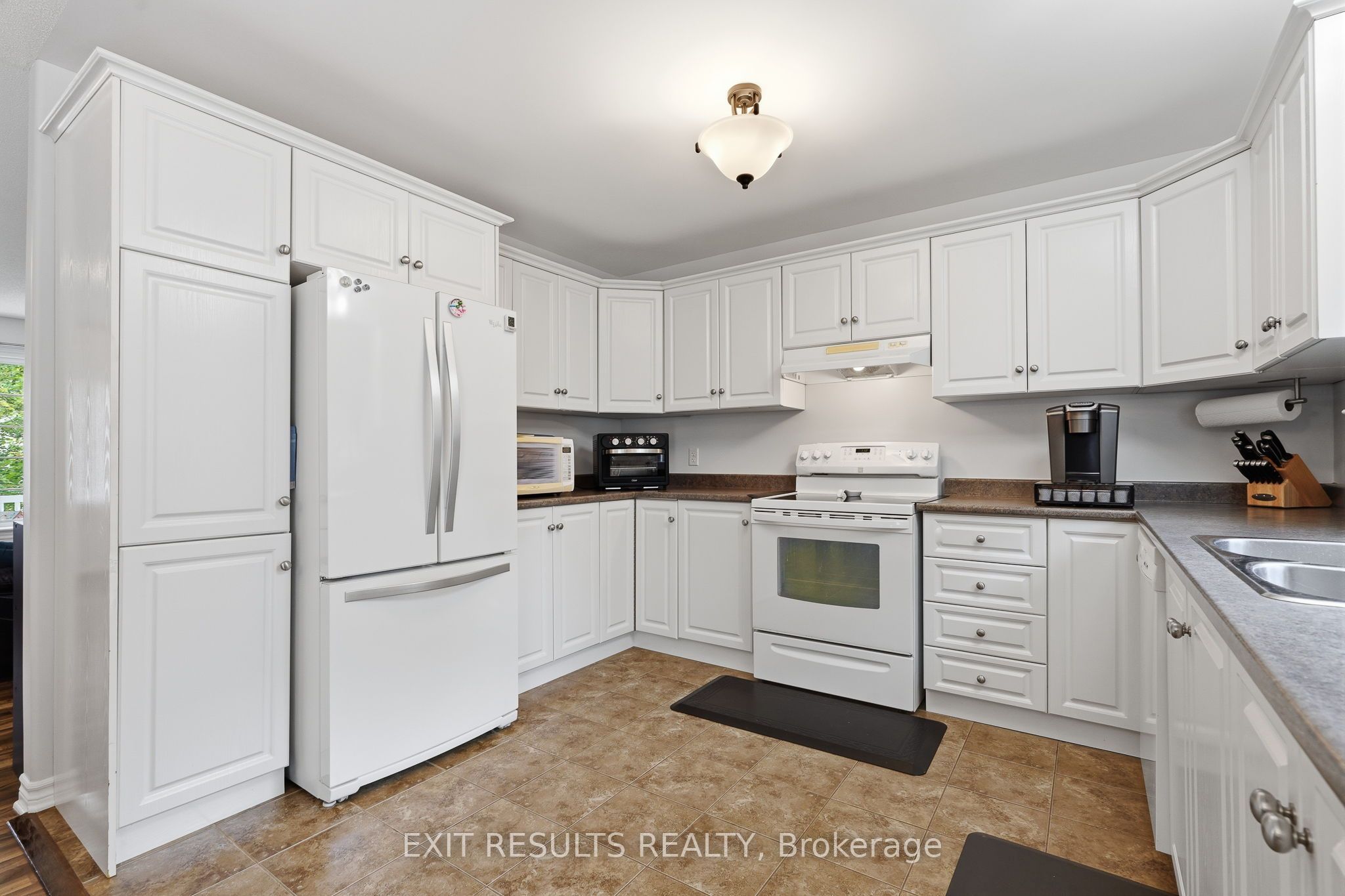 64 Giroux Street Property Photo 8