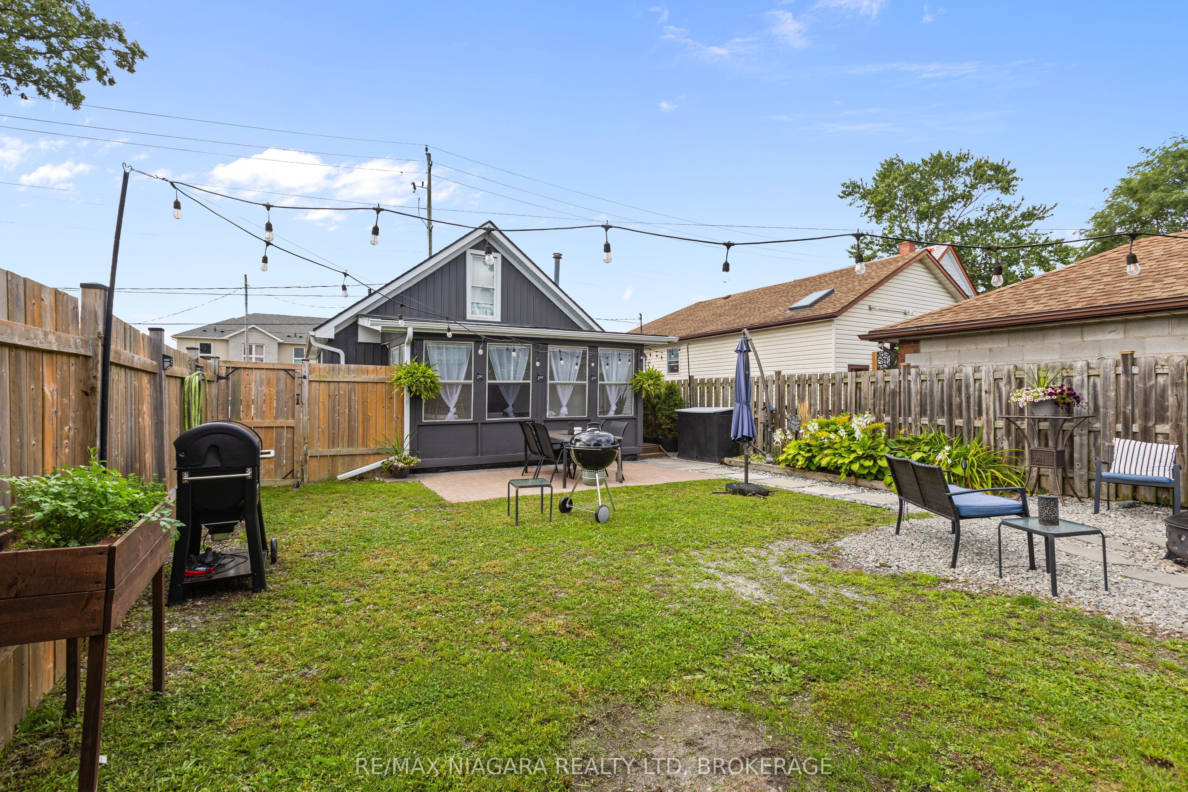 155 Broadway Street Property Photo 6