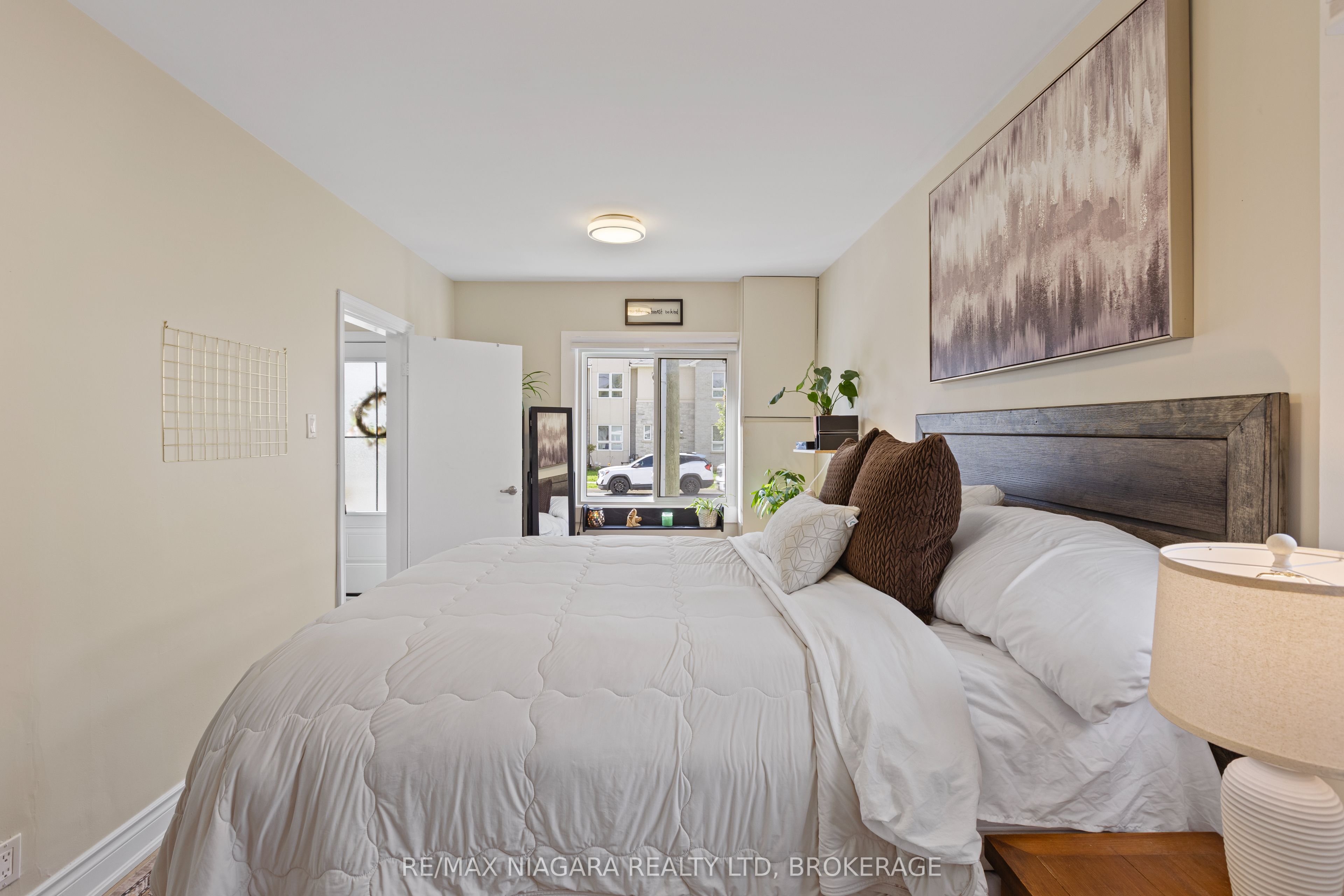 155 Broadway Street Property Photo 19