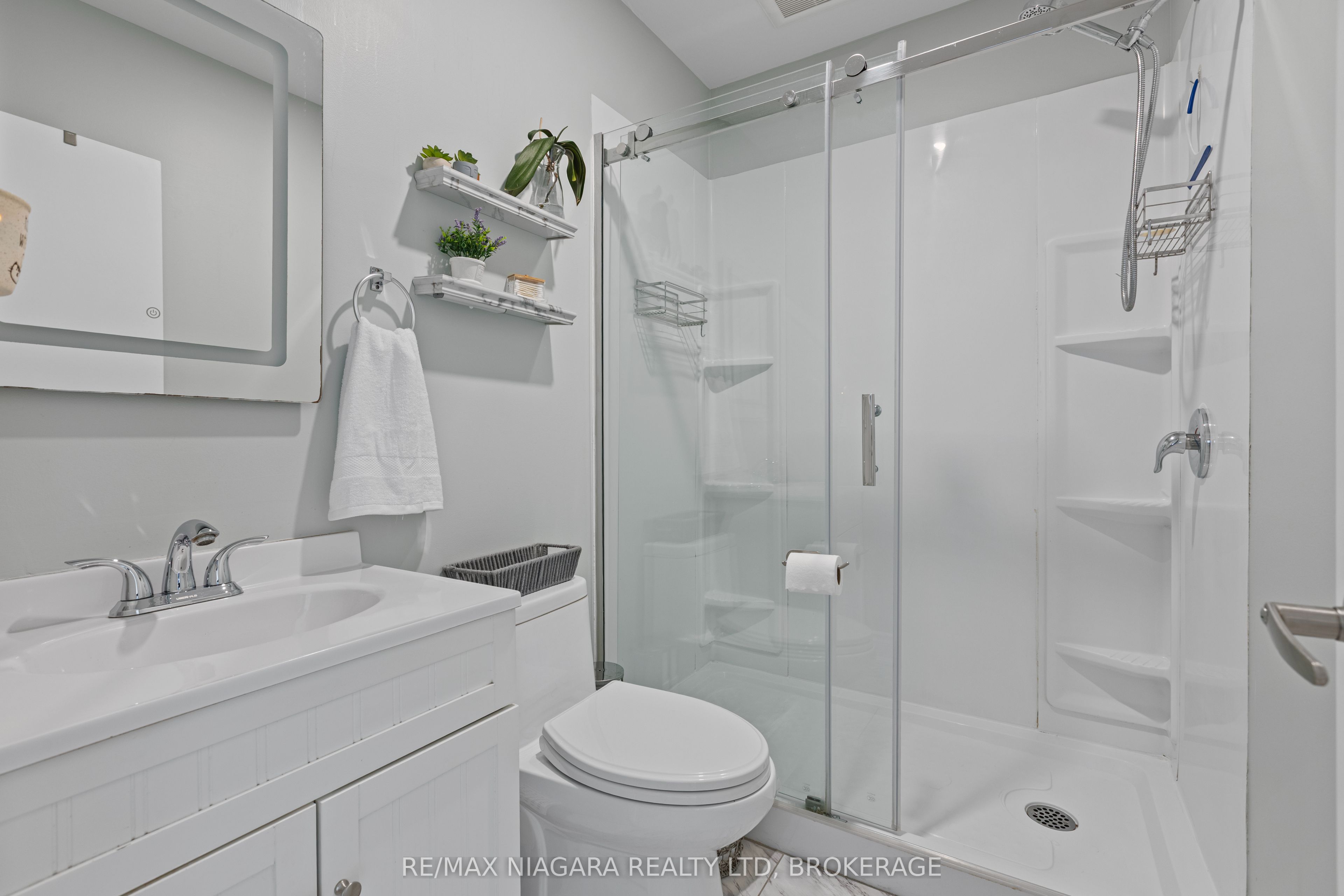 155 Broadway Street Property Photo 22