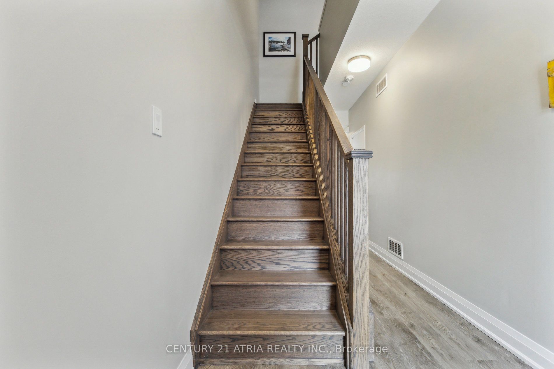 36 Steele Crescent Property Photo 7