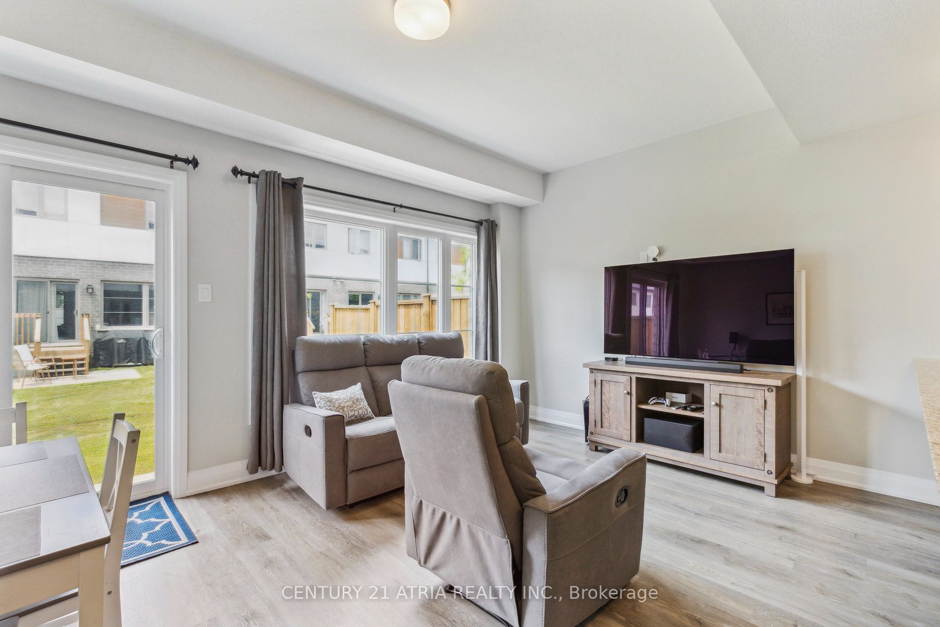 36 Steele Crescent Property Photo 17