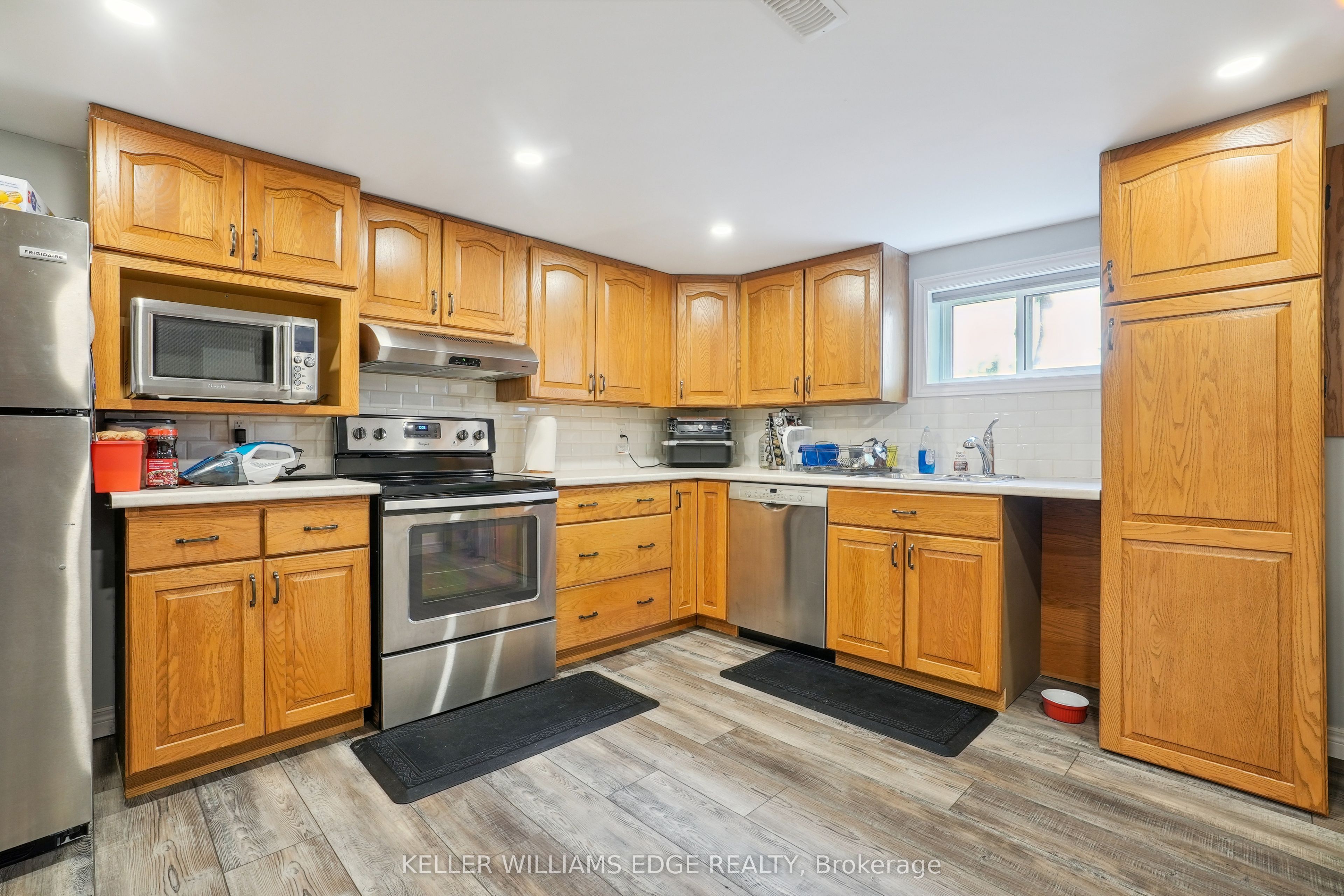 13 Beaucourt Place Lower Property Photo 8