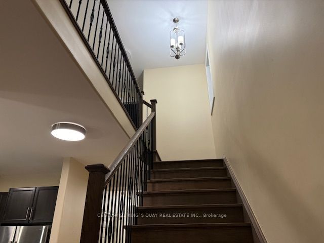 5 Ledgerock Court Property Photo 16