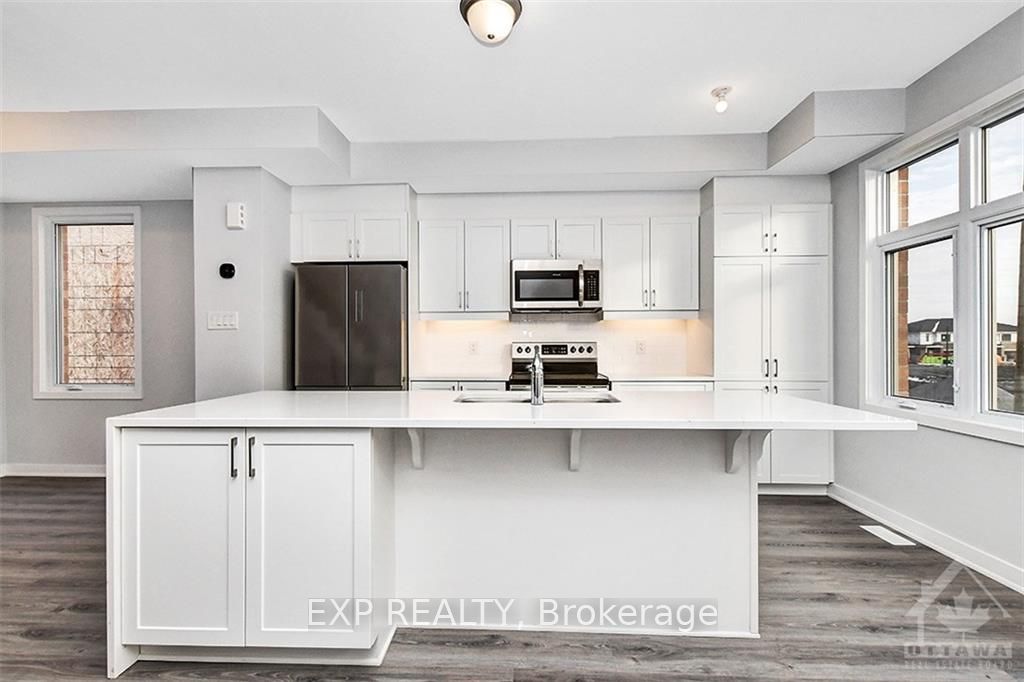 821 Mikinak Road Property Photo 15