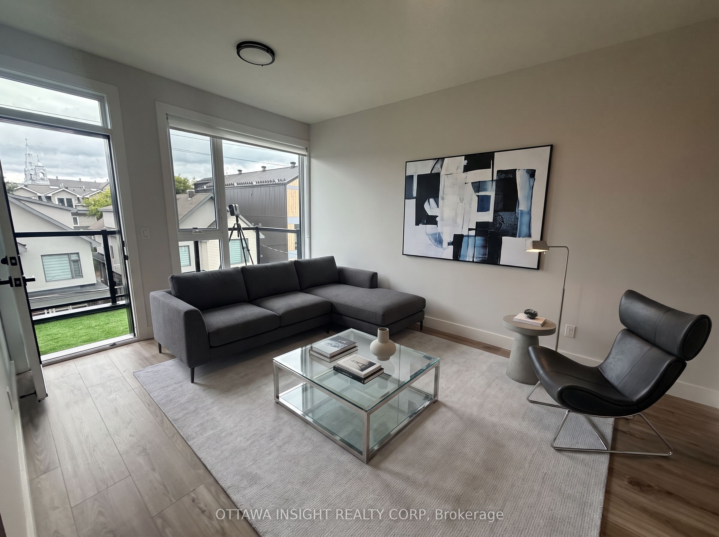 266 Carruthers Avenue 1 Property Photo 7