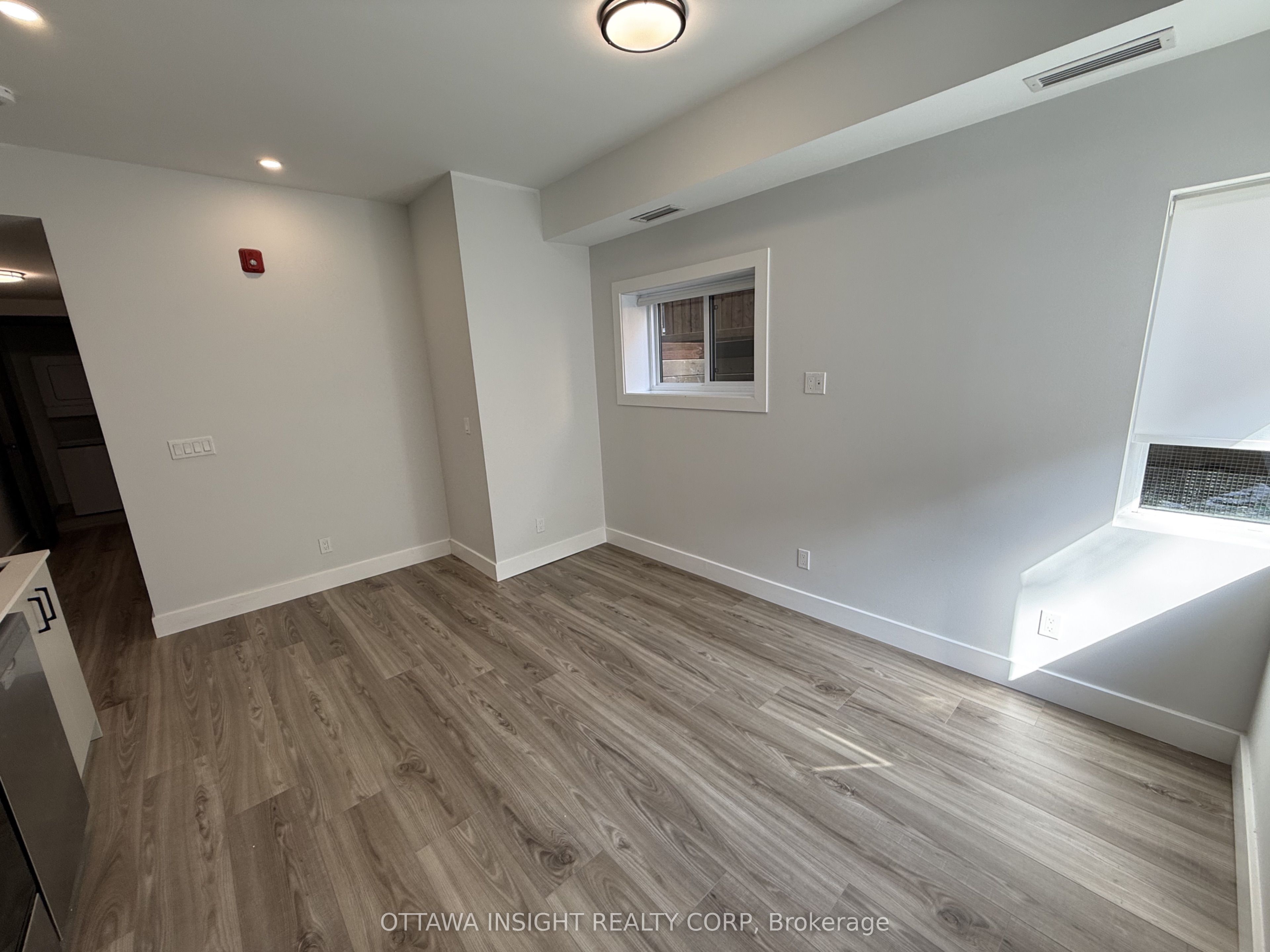 266 Carruthers Avenue 4 Property Photo 5