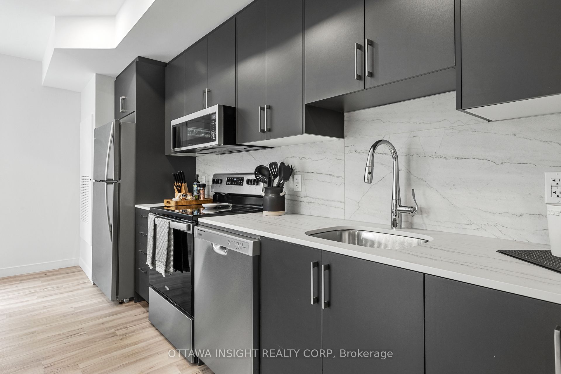 2409 Carlsen Avenue 1 Property Photo 8