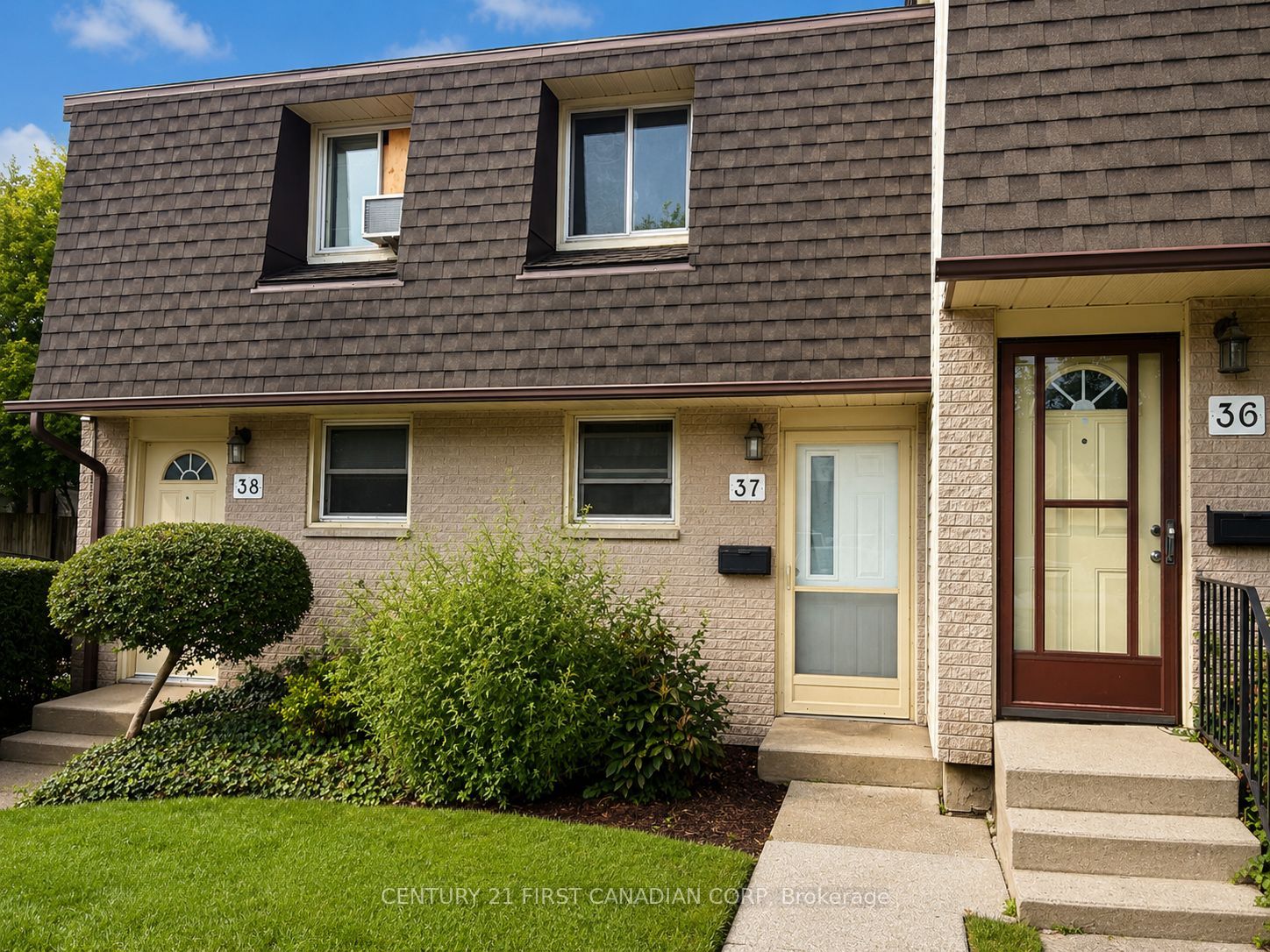 1919 Trafalgar Street 37 Property Photo 1