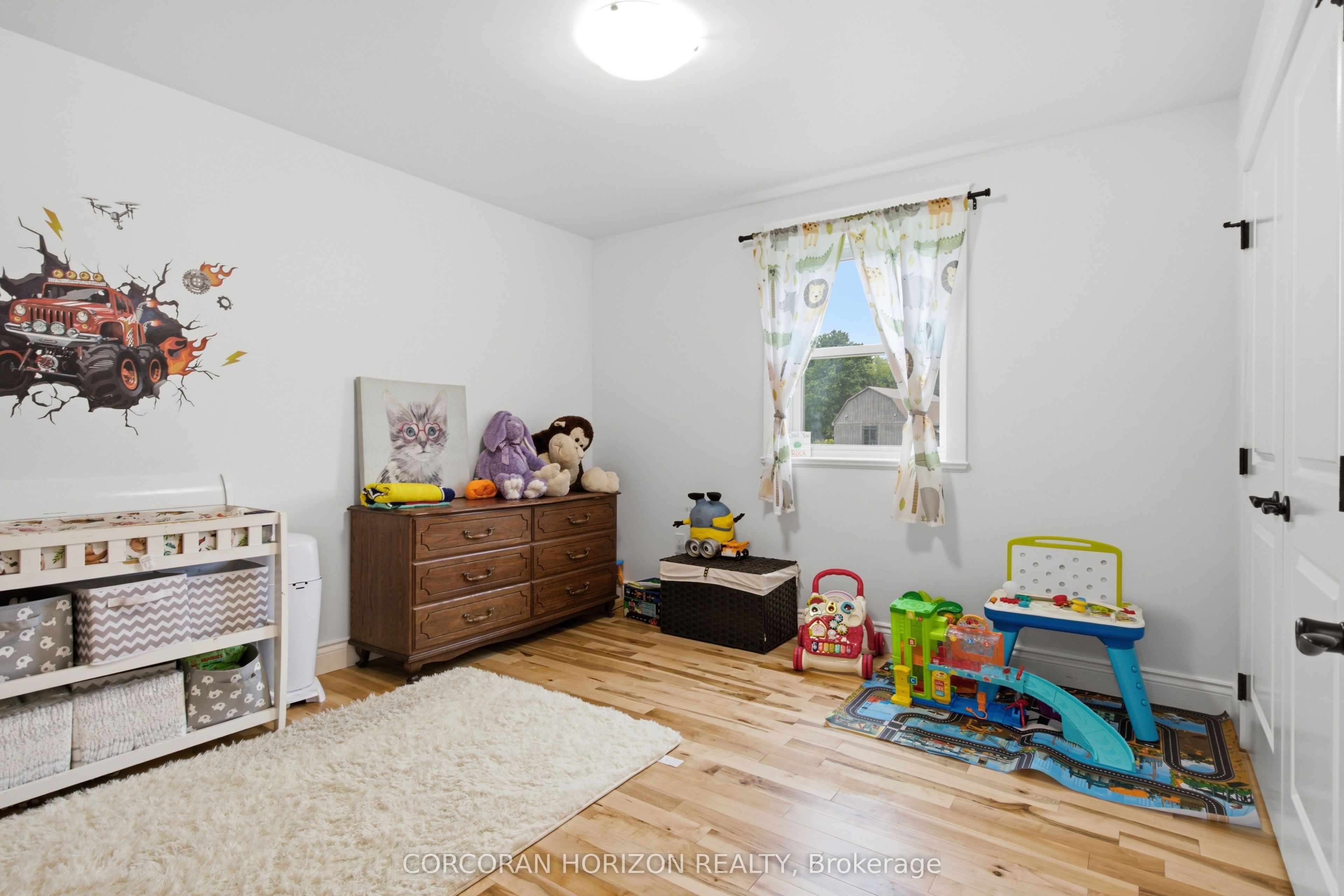 1238 Snyder's Road E Property Photo 17