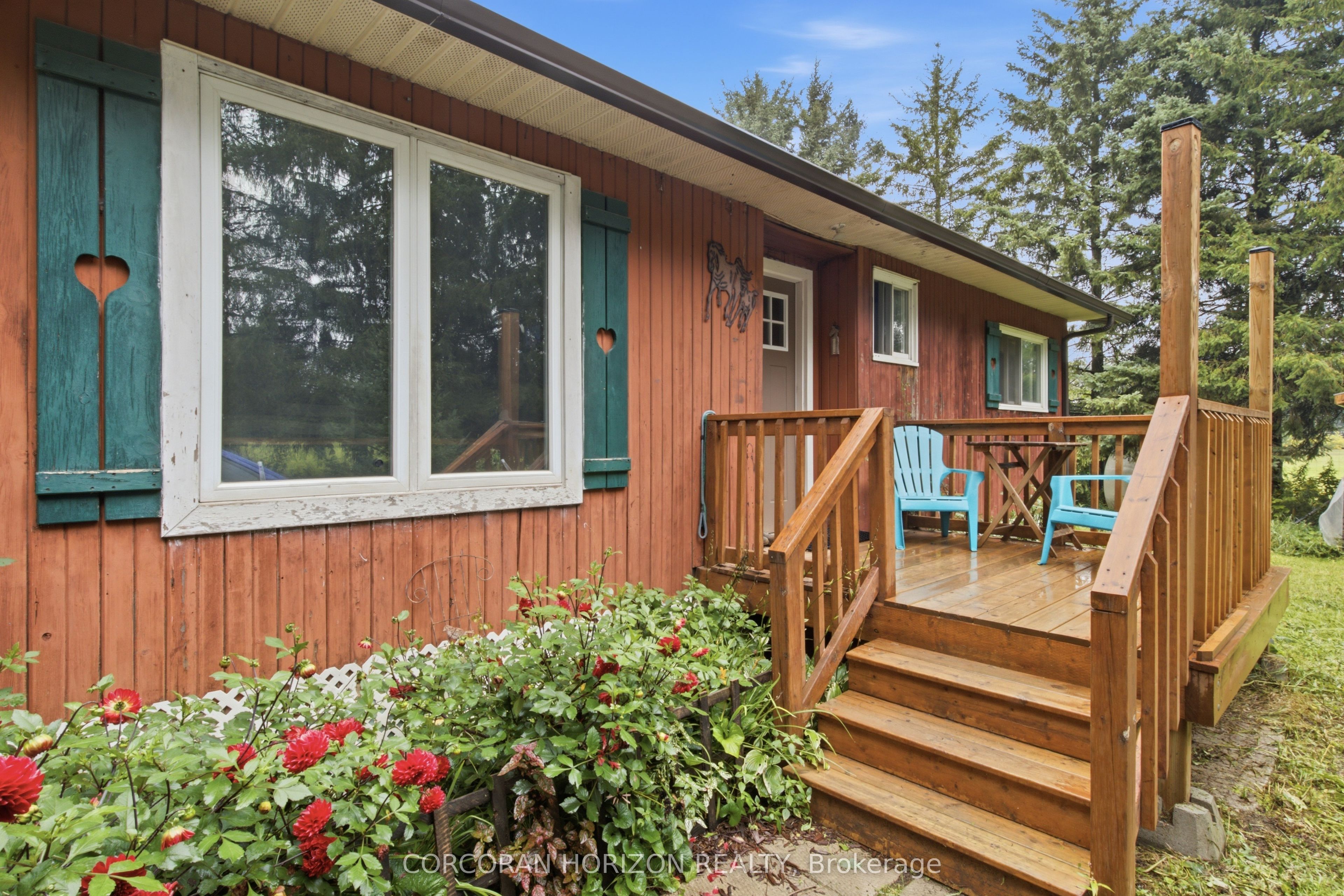 1238 Snyder's Road E Property Photo 28