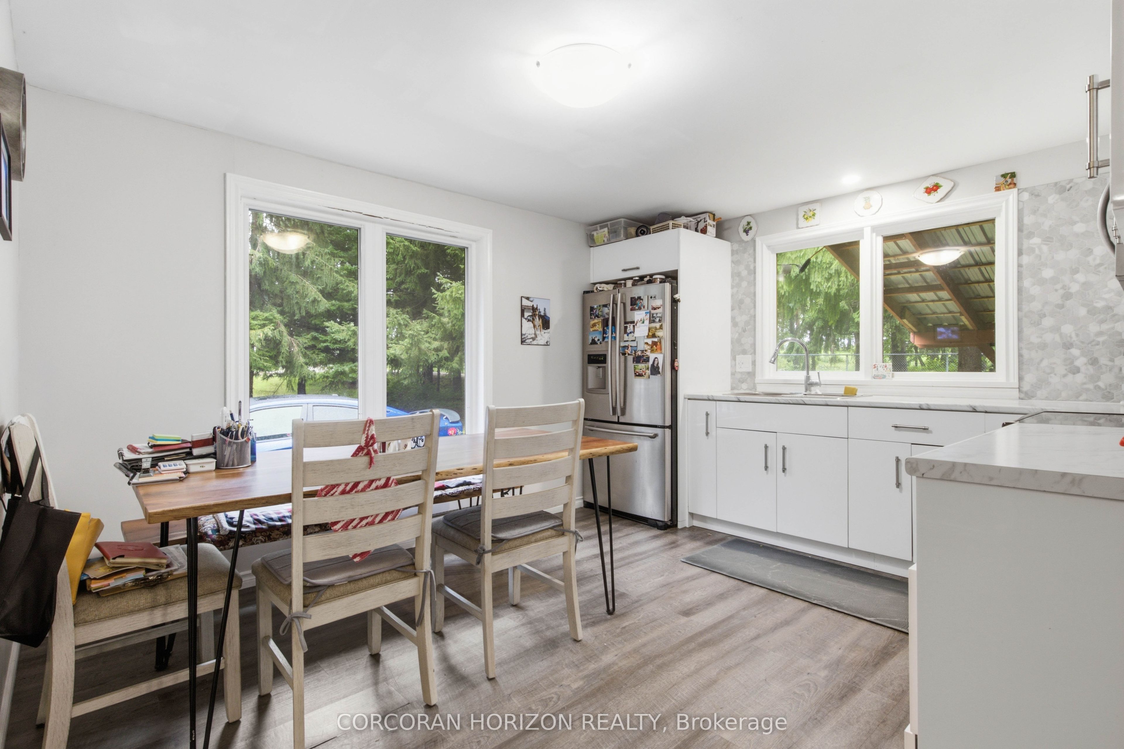 1238 Snyder's Road E Property Photo 29