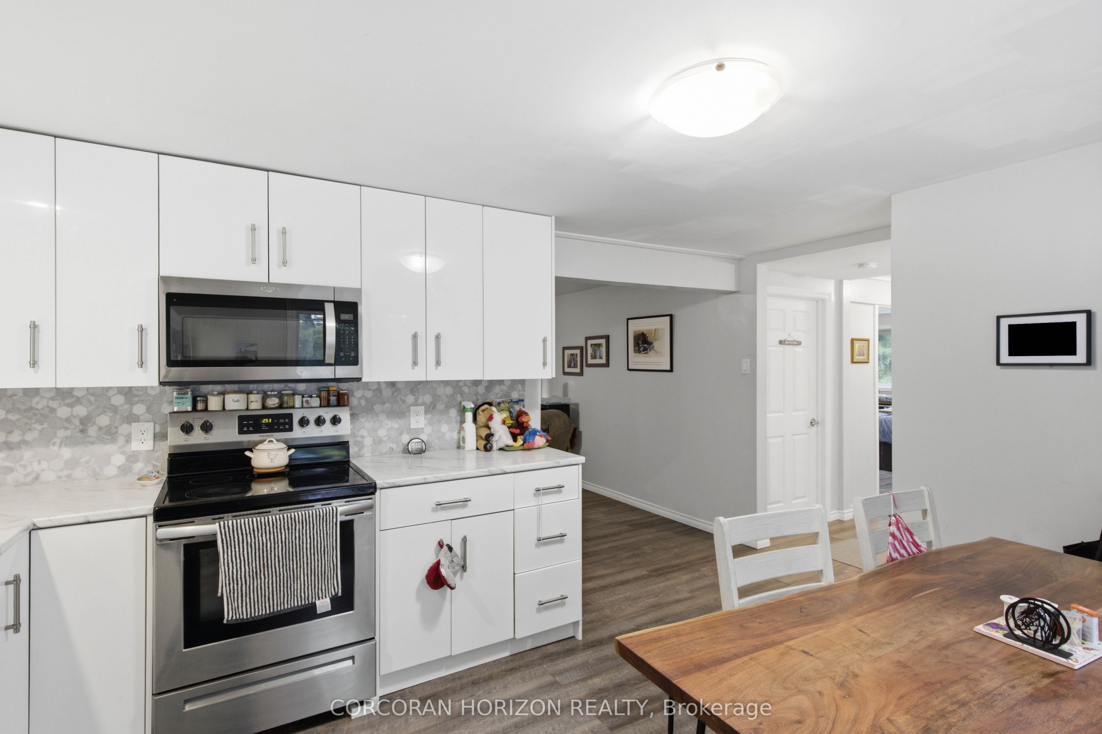 1238 Snyder's Road E Property Photo 31