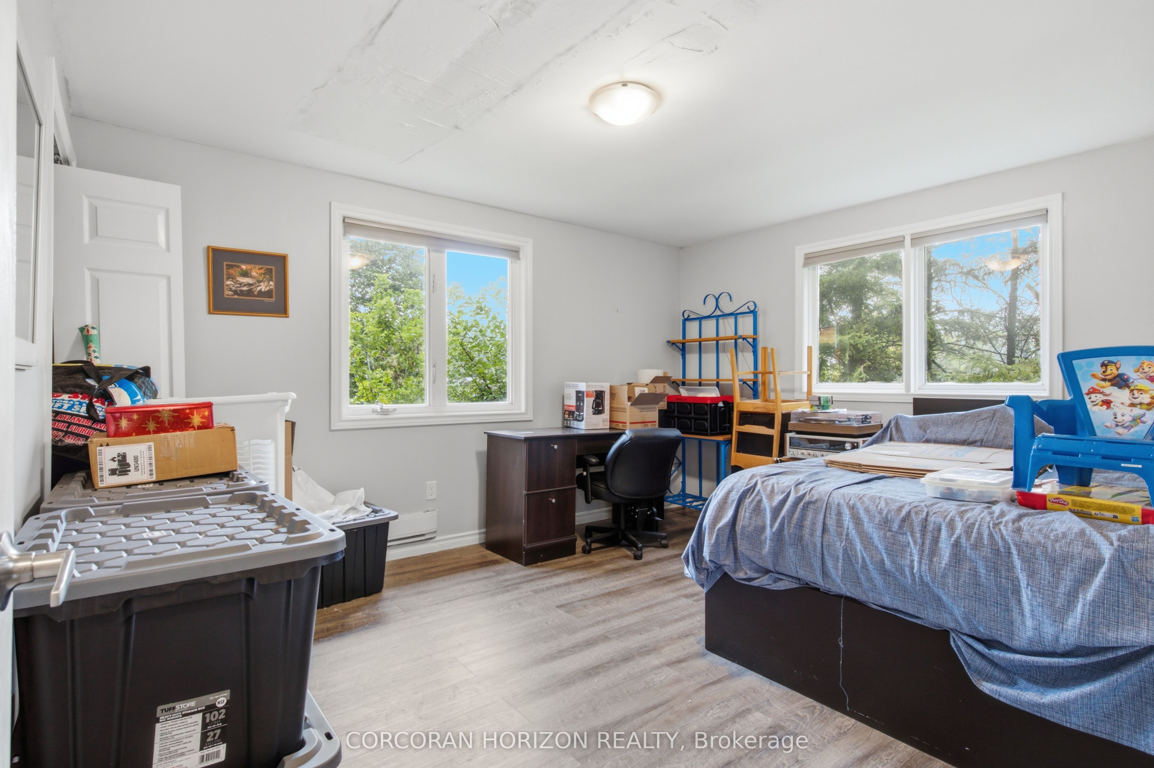 1238 Snyder's Road E Property Photo 34