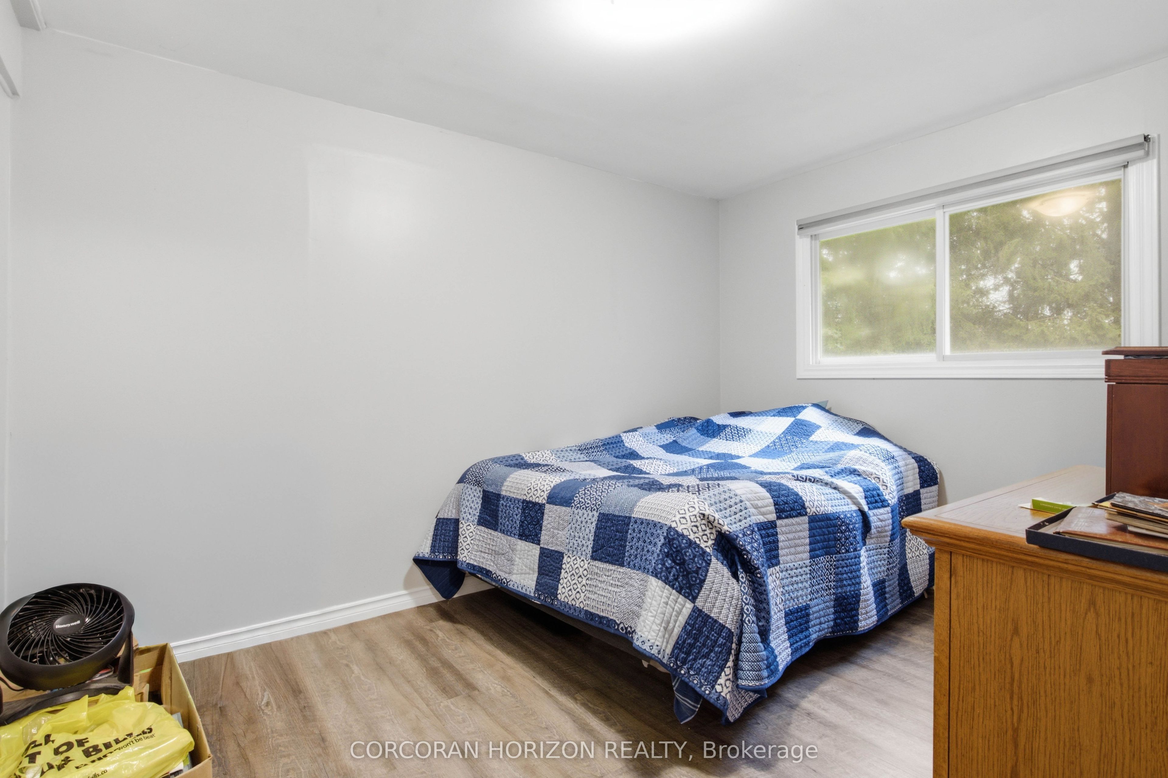 1238 Snyder's Road E Property Photo 35