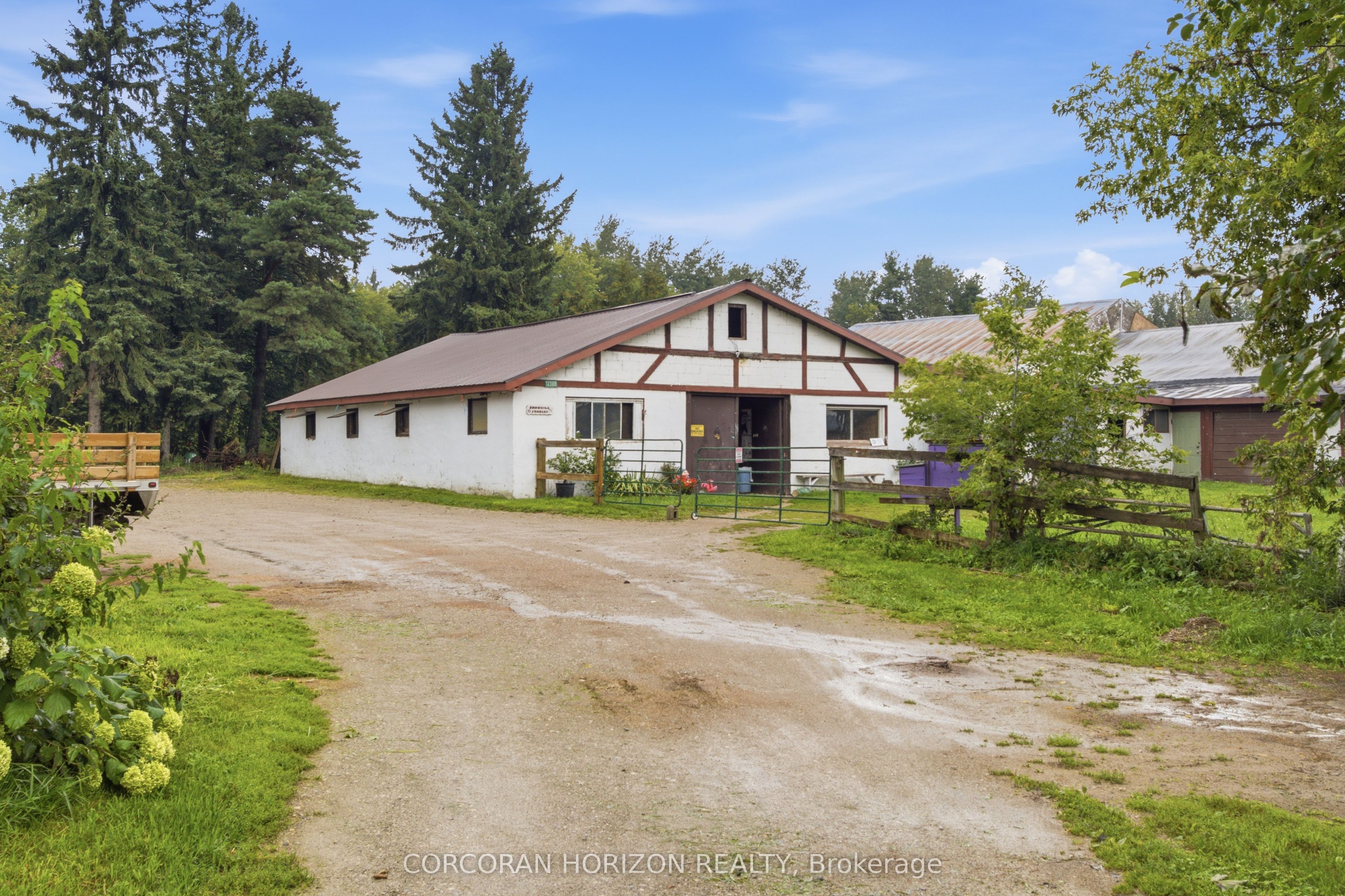 1238 Snyder's Road E Property Photo 37