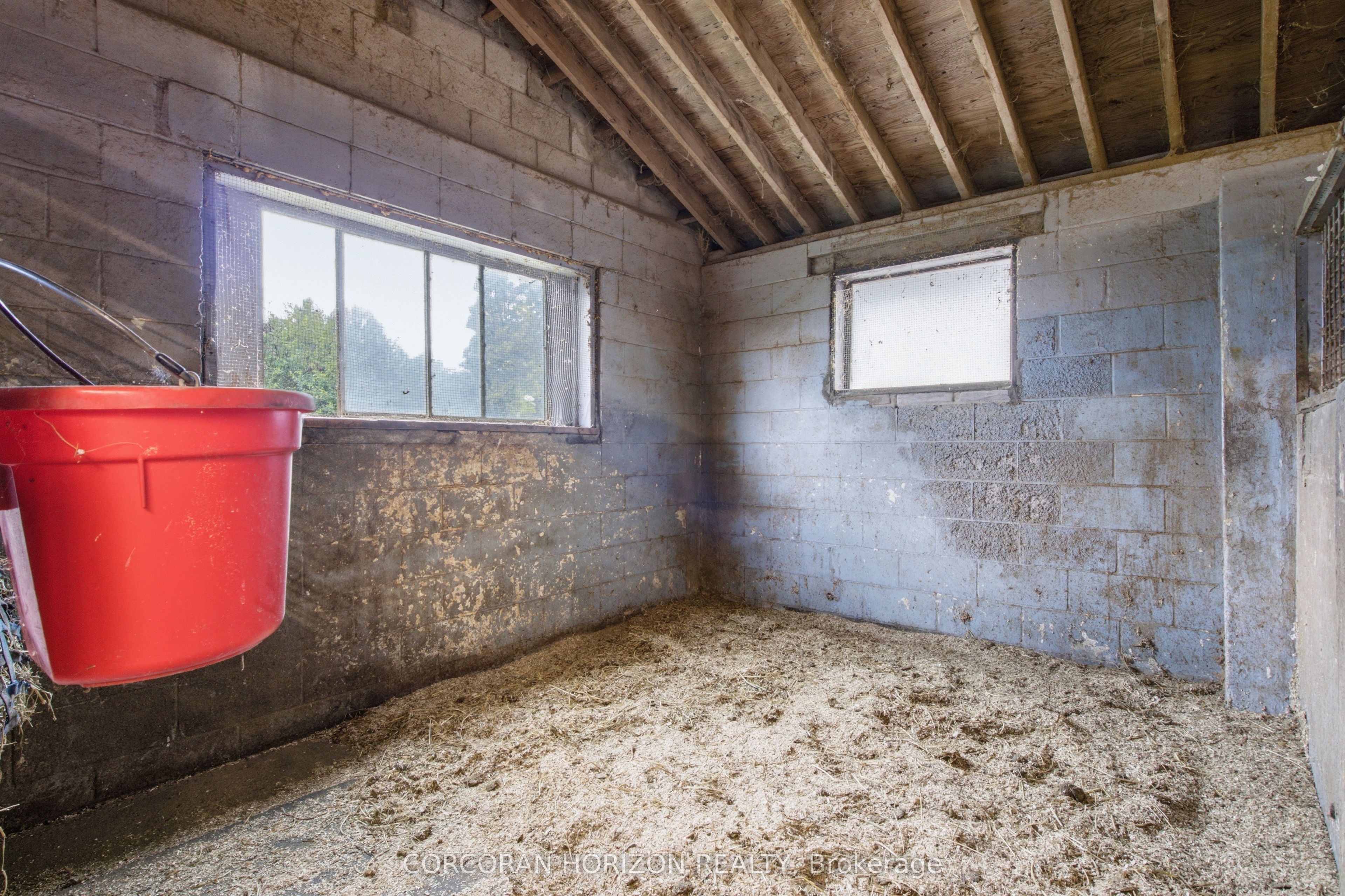 1238 Snyder's Road E Property Photo 41