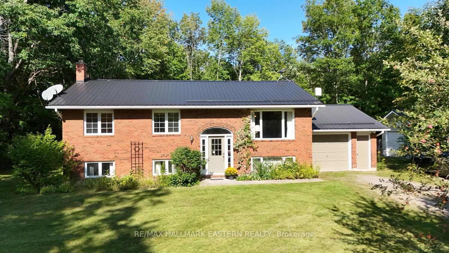 965 Crowe River Road Property Photo 1