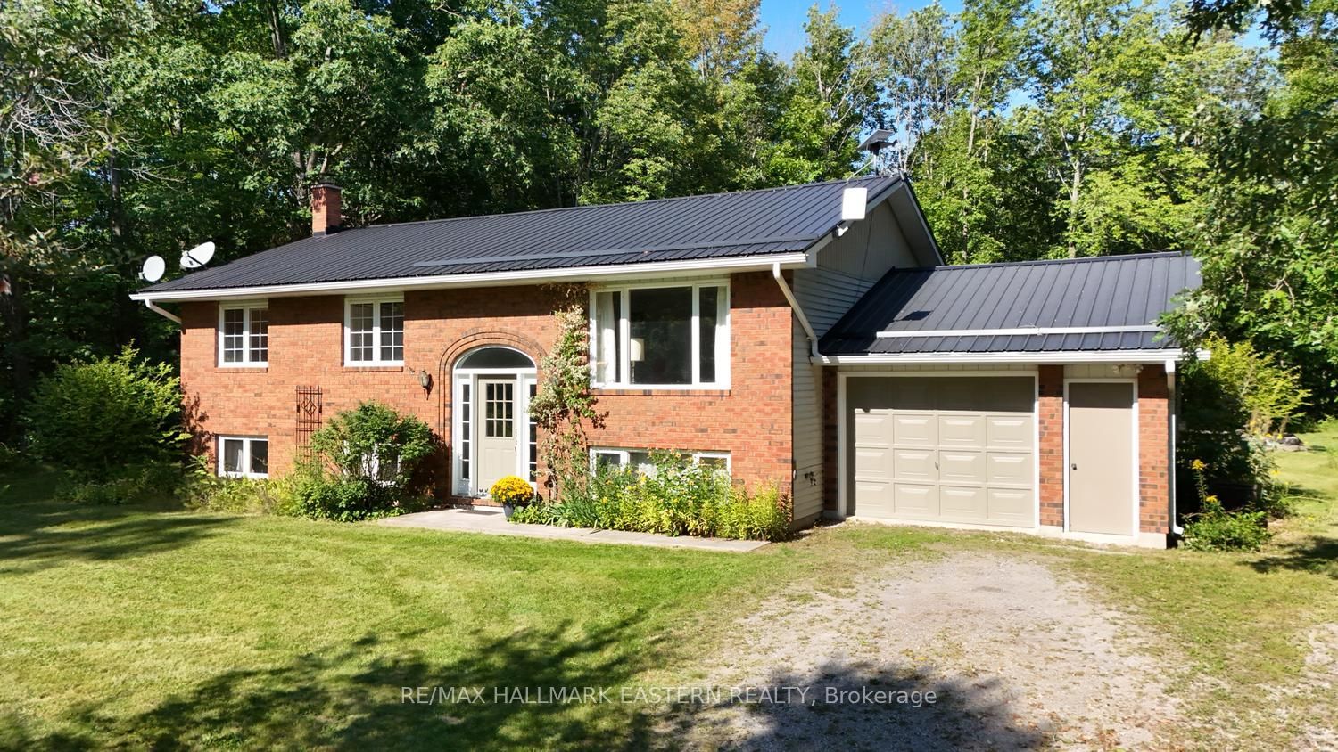 965 Crowe River Road Property Photo 8