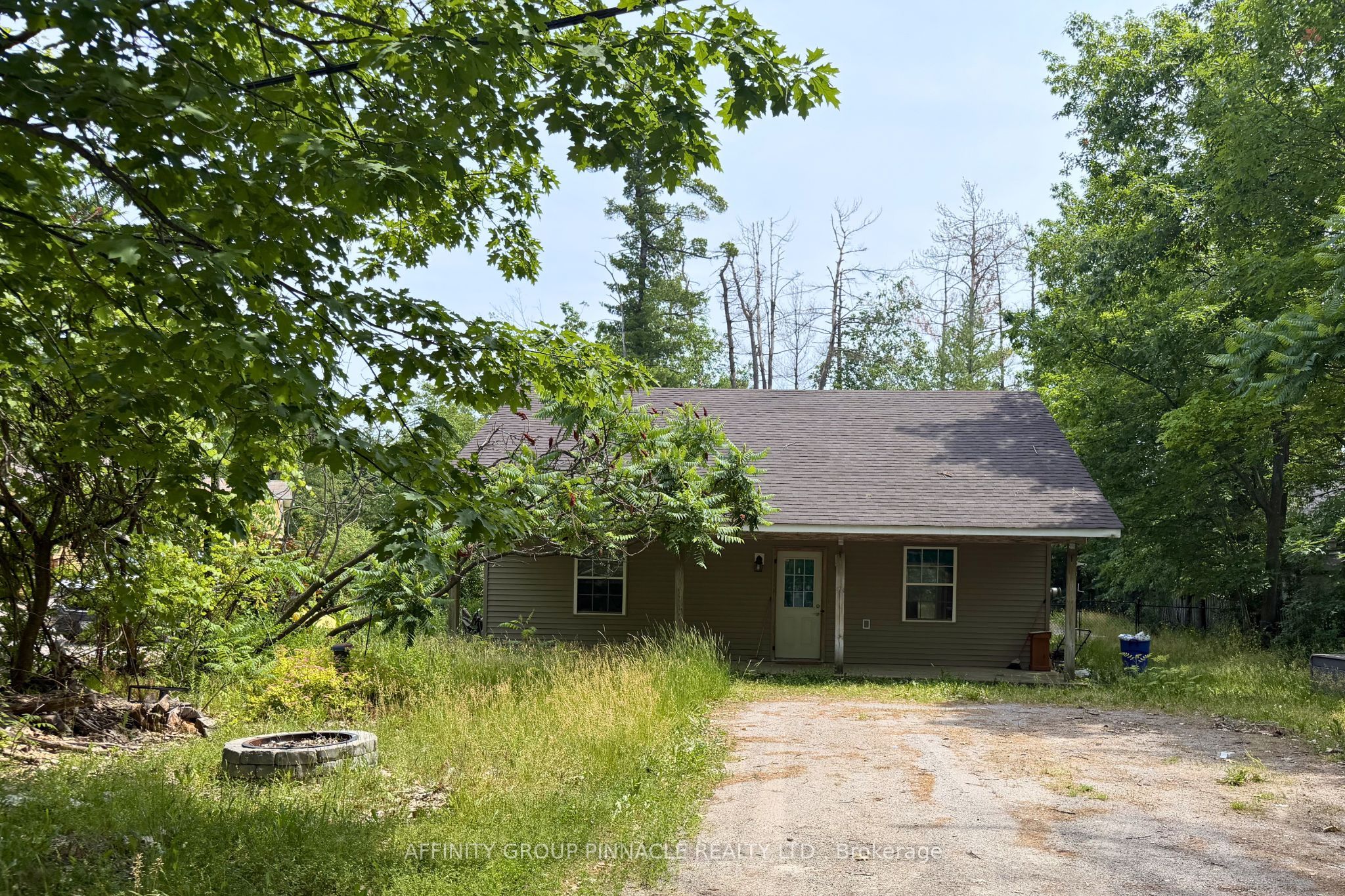 2 Oakwood Drive Property Photo 1
