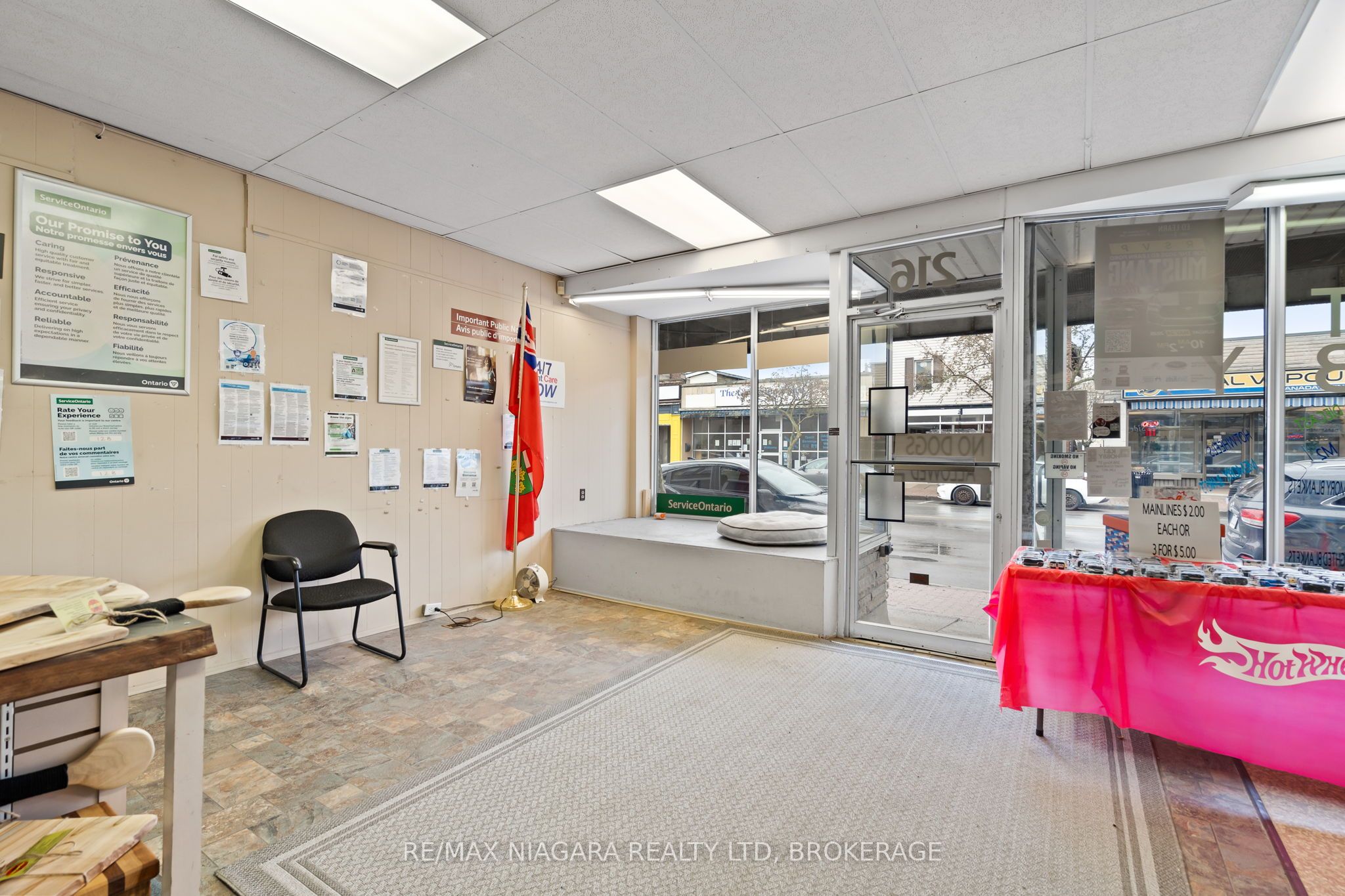 216 King Street Property Photo 6