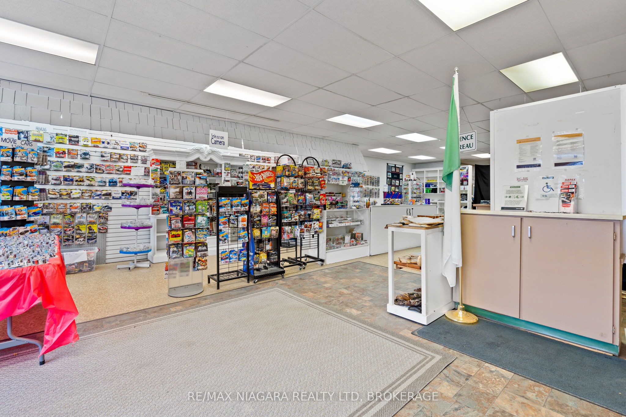 216 King Street Property Photo 8