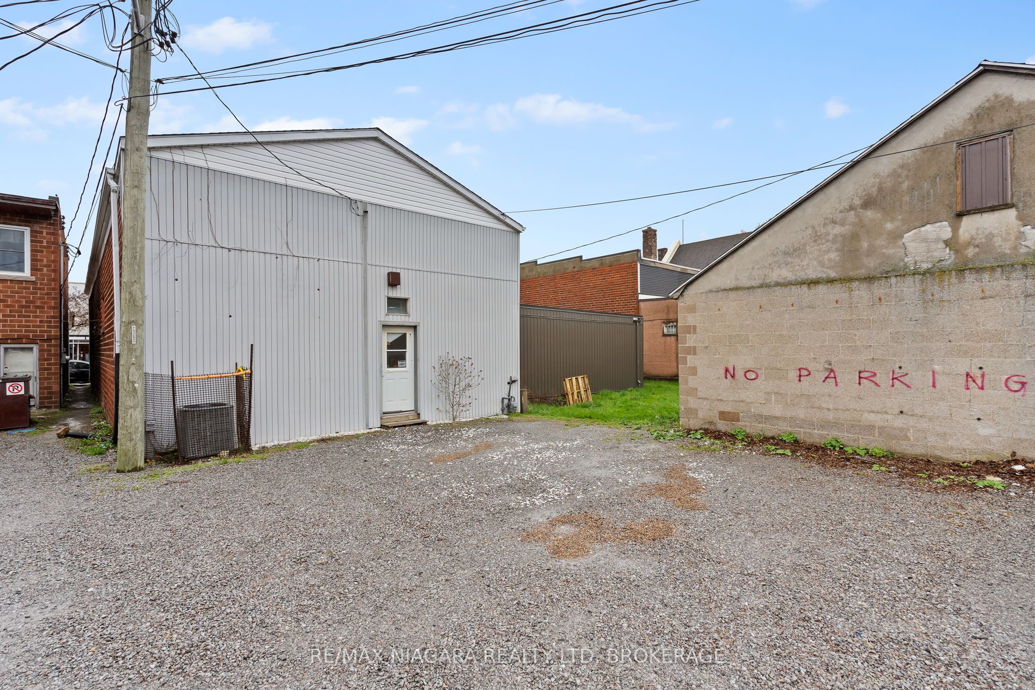 216 King Street Property Photo 16