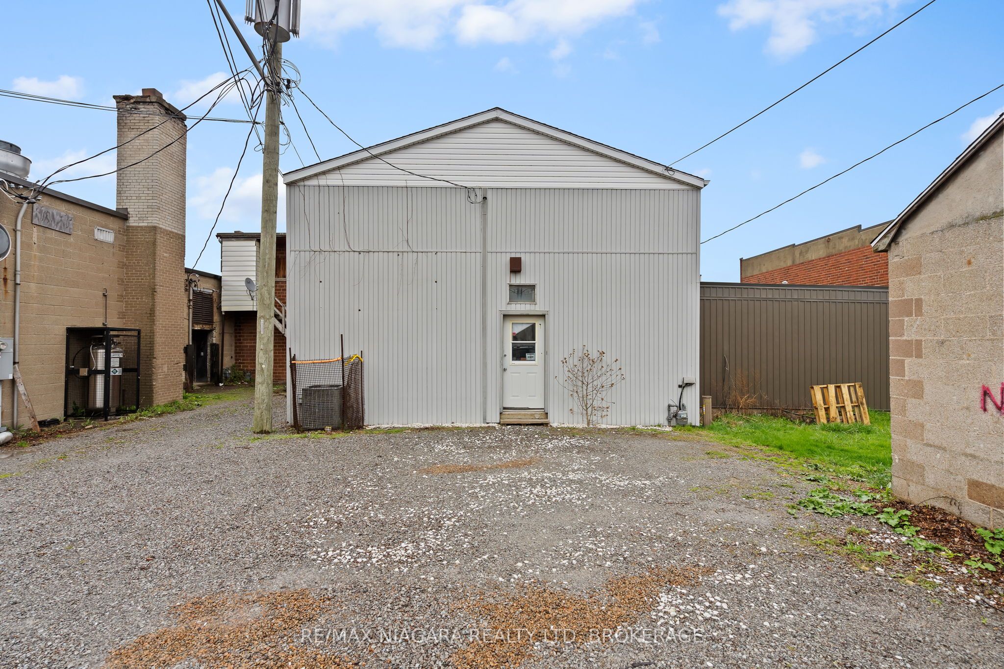 216 King Street Property Photo 17