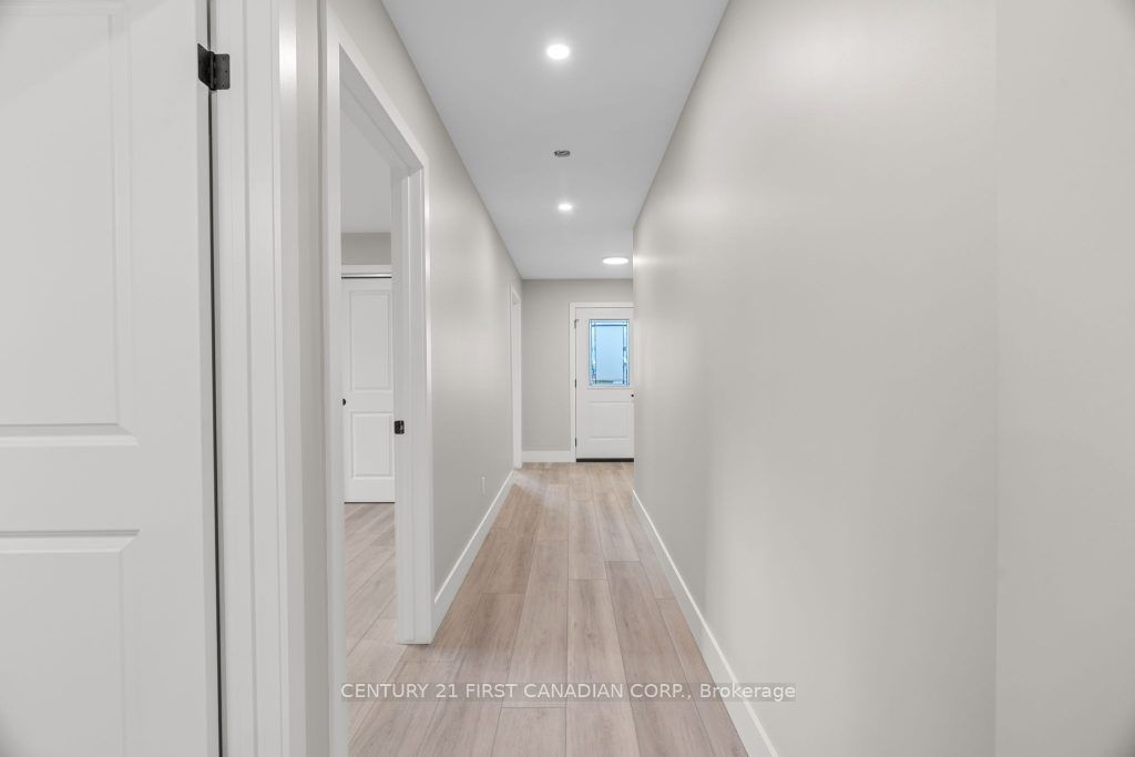 91 Victoria Avenue E Property Photo 9