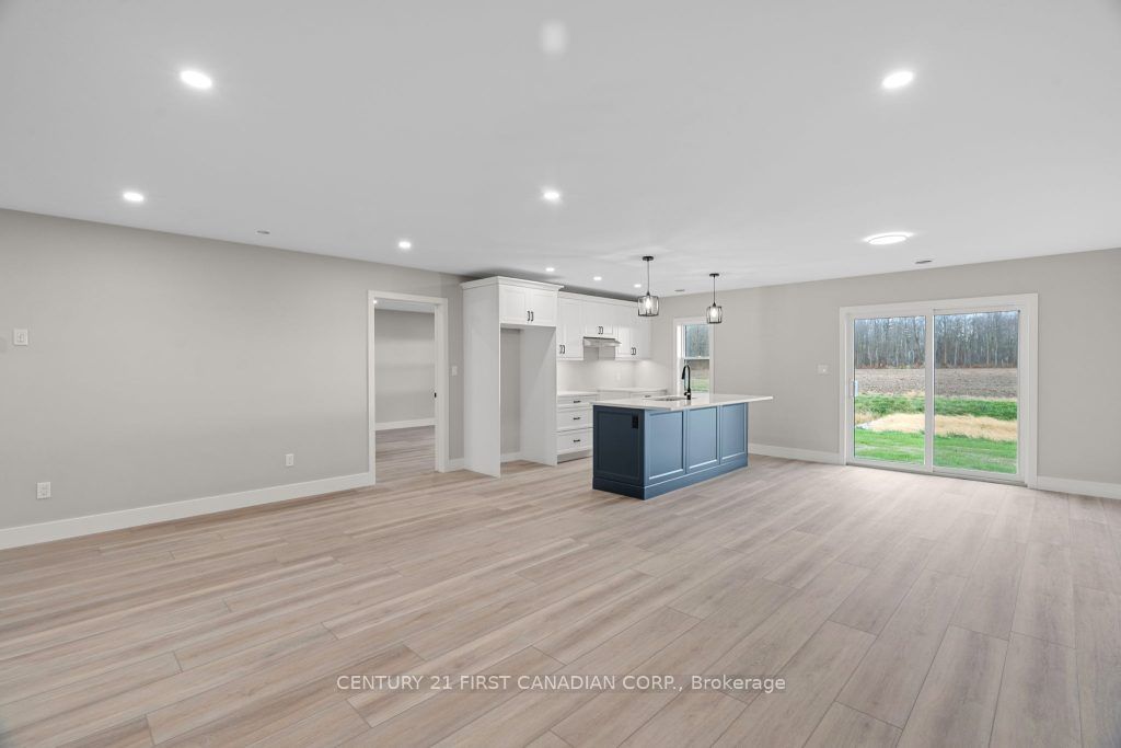 91 Victoria Avenue E Property Photo 11