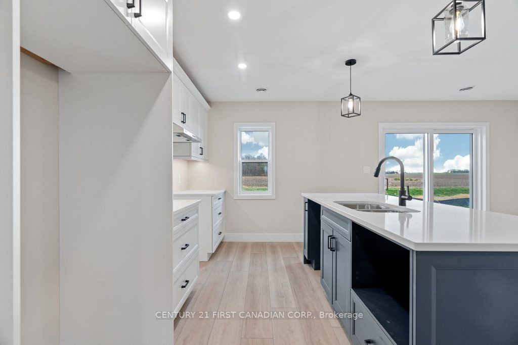 91 Victoria Avenue E Property Photo 17