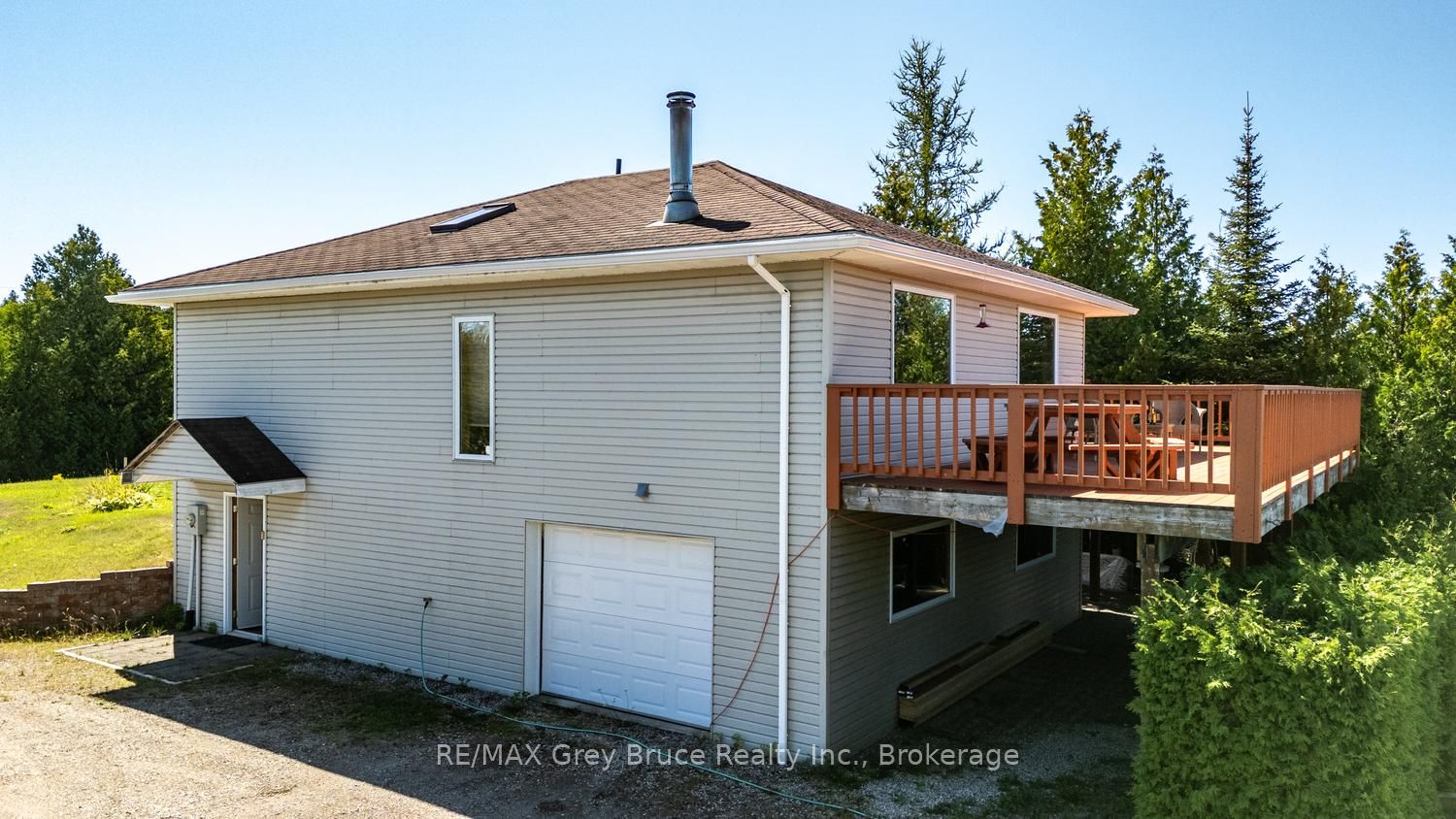 68 Bayshore Avenue S Property Photo 18